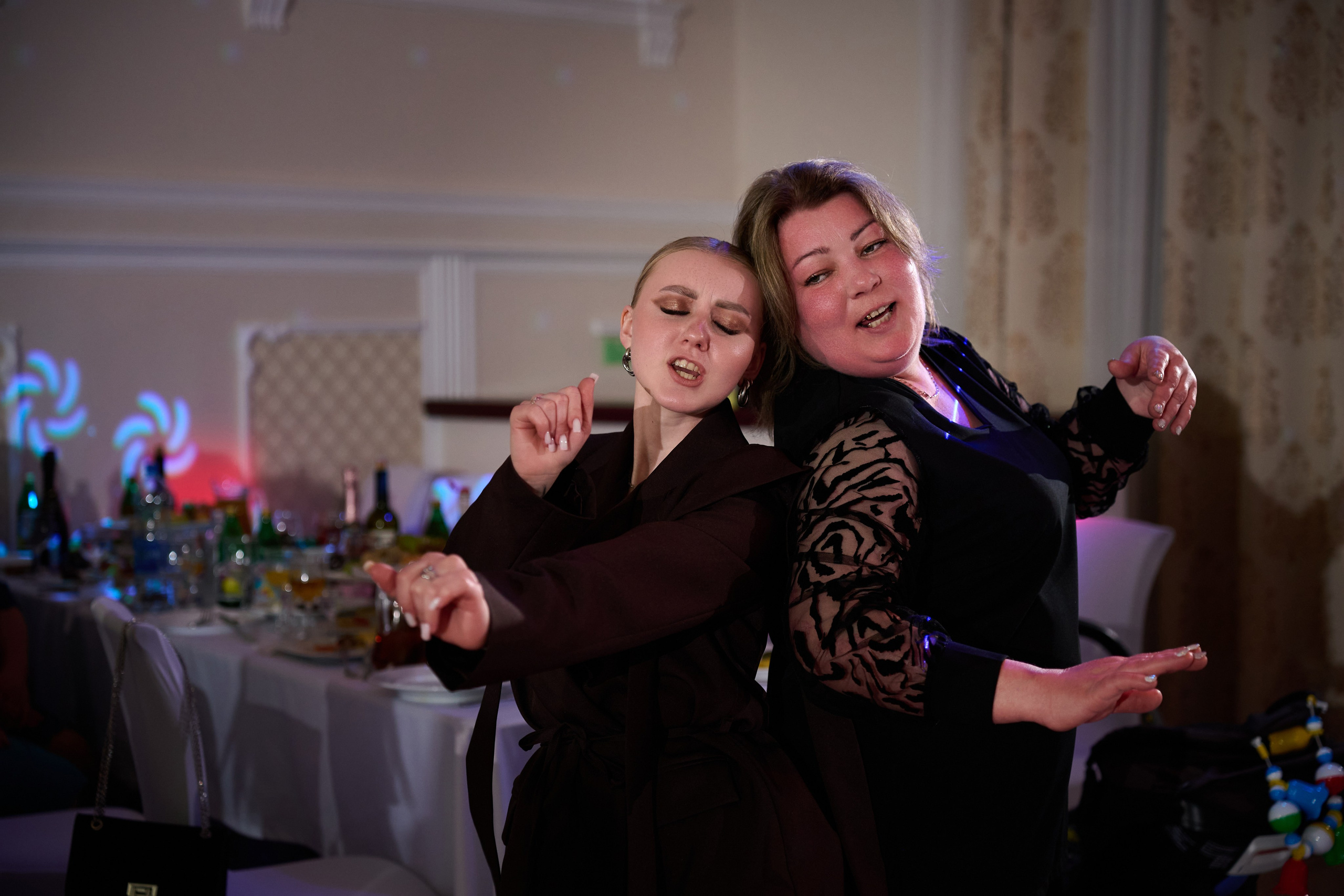 Гибридная съемка свадьбы Виктора и Виктории. Профессиональный фотограф Старый Оскол, Губкин — свадьба, венчание, крещение, юбилей и день рождения