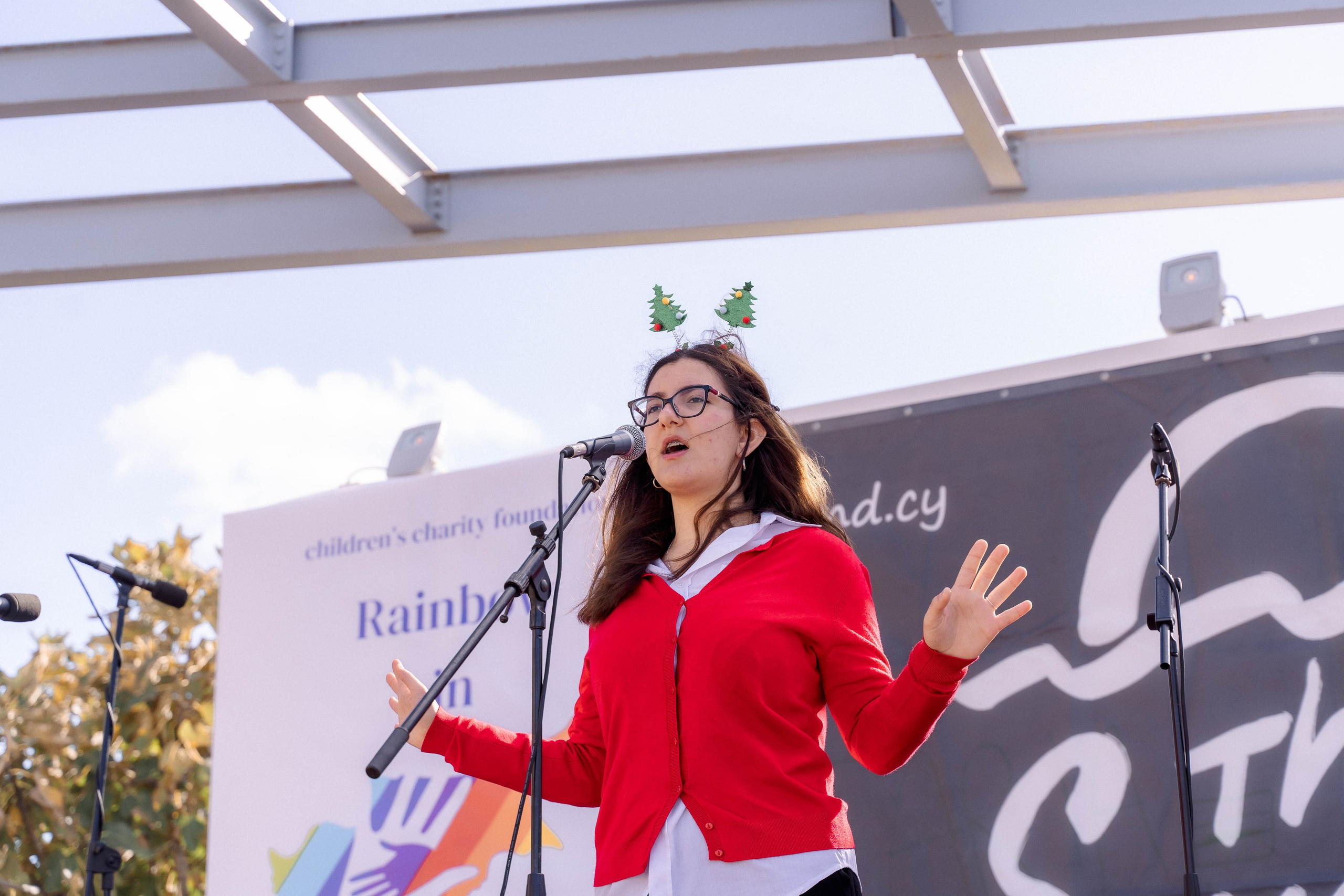 Новогодняя ярмарка от БФ «Радуга на Кипре». Свадебный и семейный фотограф Ирина Чернова