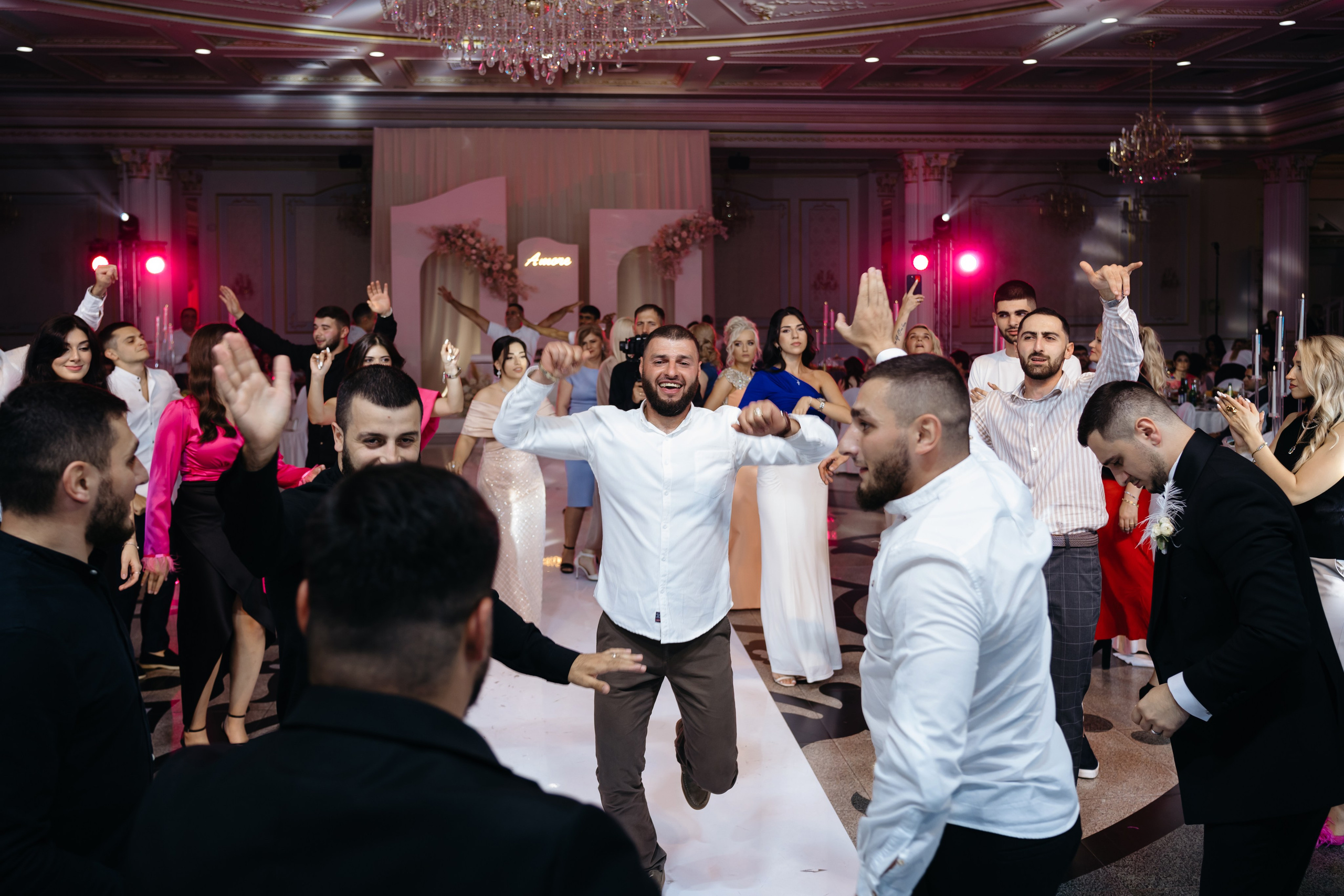 Карен и Сэда. Свадебный фотограф Красноярск Вязьминова Мария