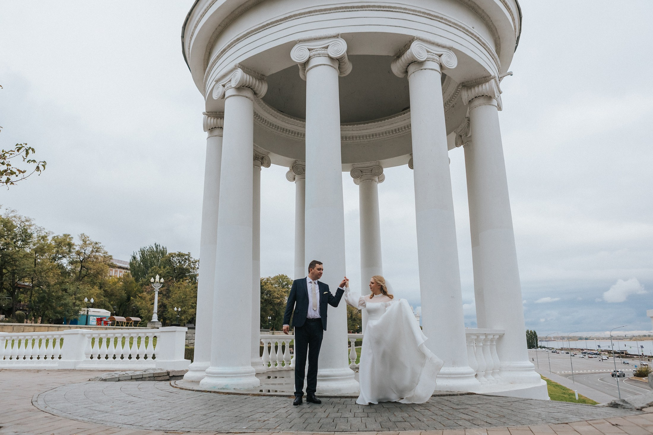 Егор и Екатерина. Осень, музей Машкова. Фотографы в городе Волгограде — Людмила Агеева и Алексей Околелов