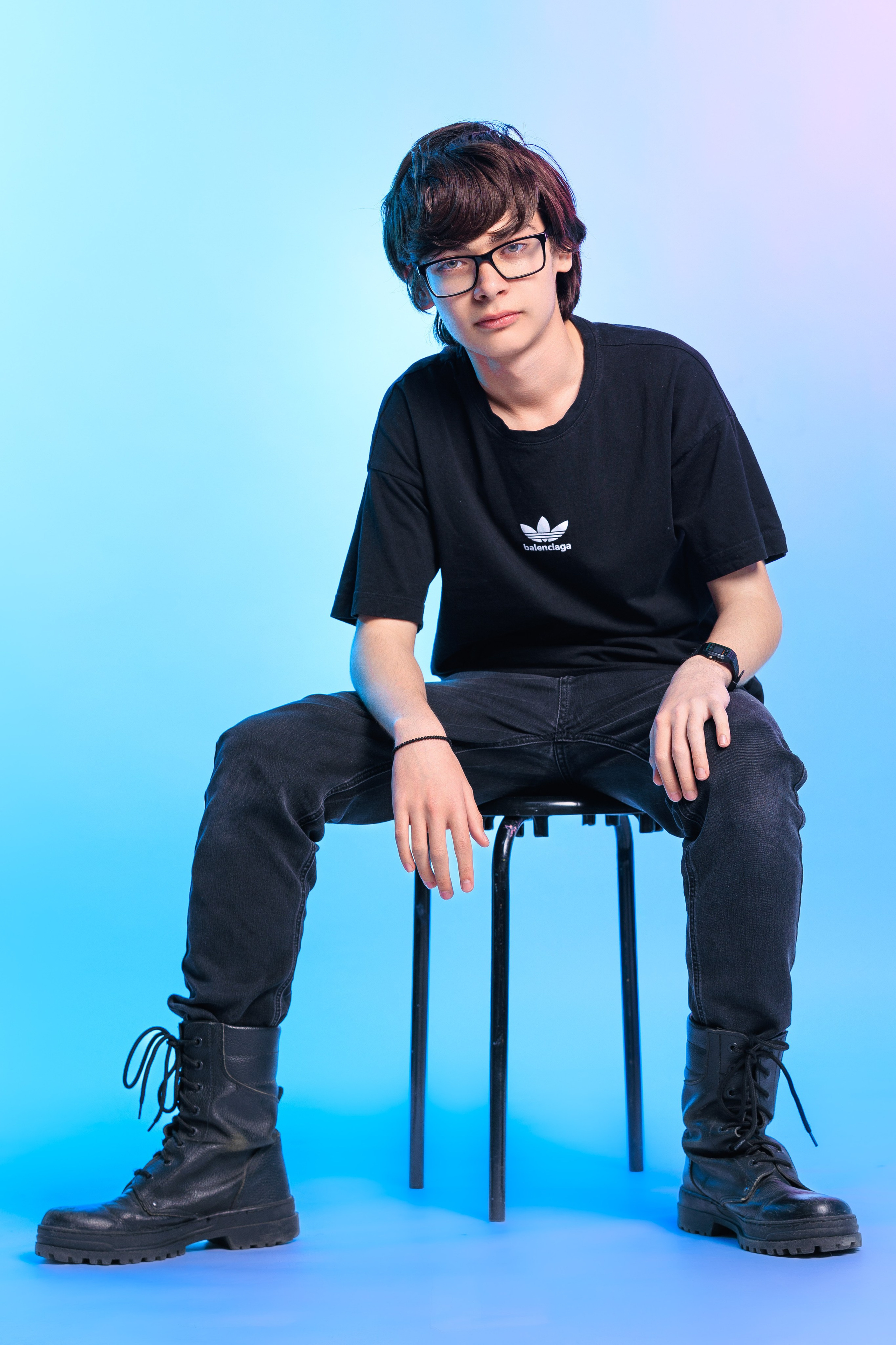 Смотреть фотки в фотостудии. Выпускные альбомы Геленджик, Новороссийск, Краснодар, Туапсе