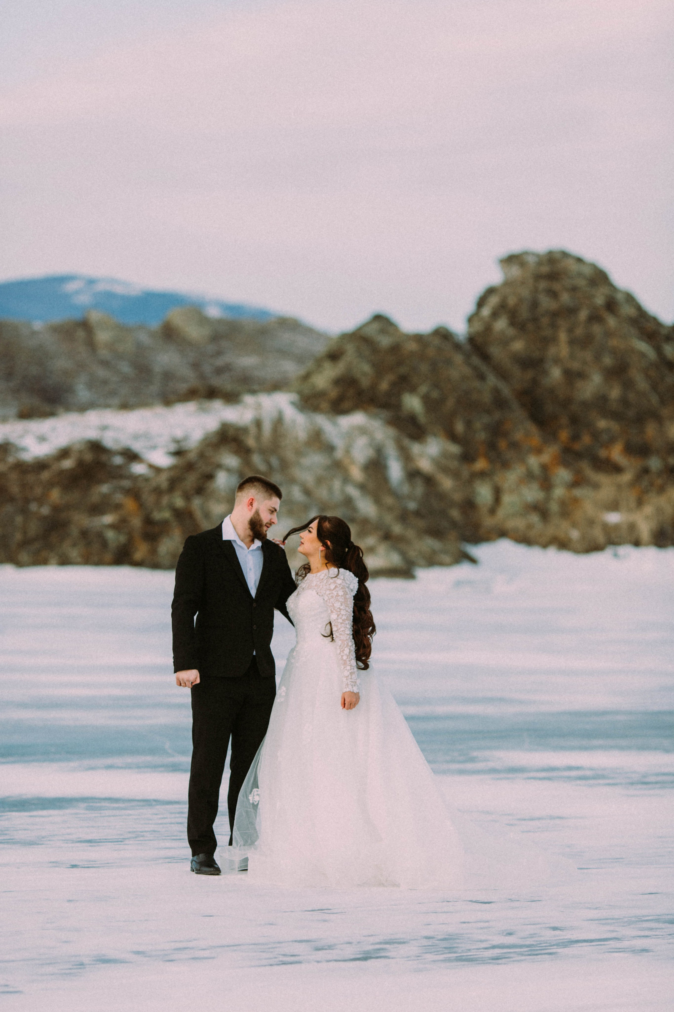 Свадебная зимняя съемка на Байкале. Главная
