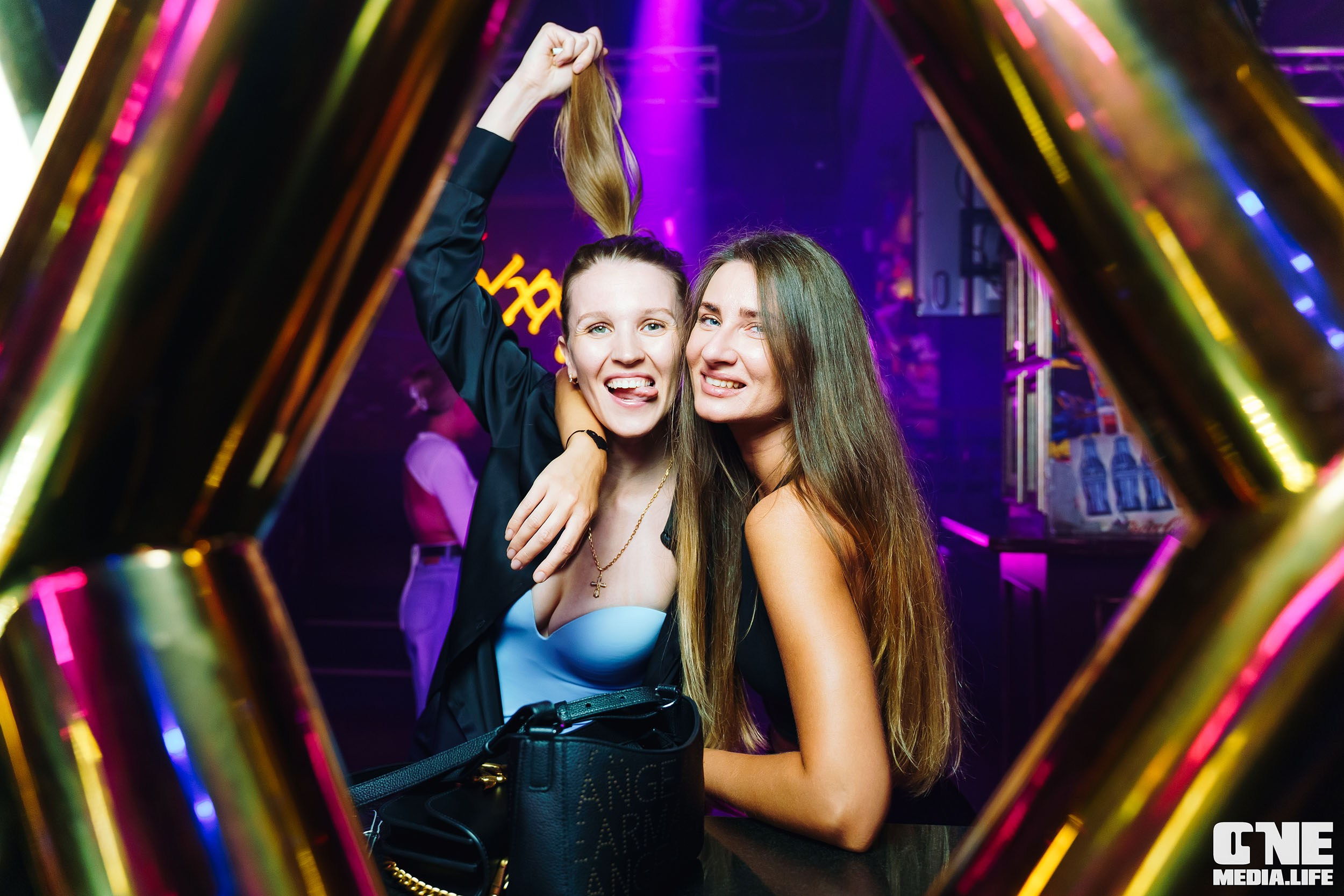 Фоторепортаж из бара XxxX. One Media Life: фоторепортажи, фотоотчеты с мероприятий и заведений