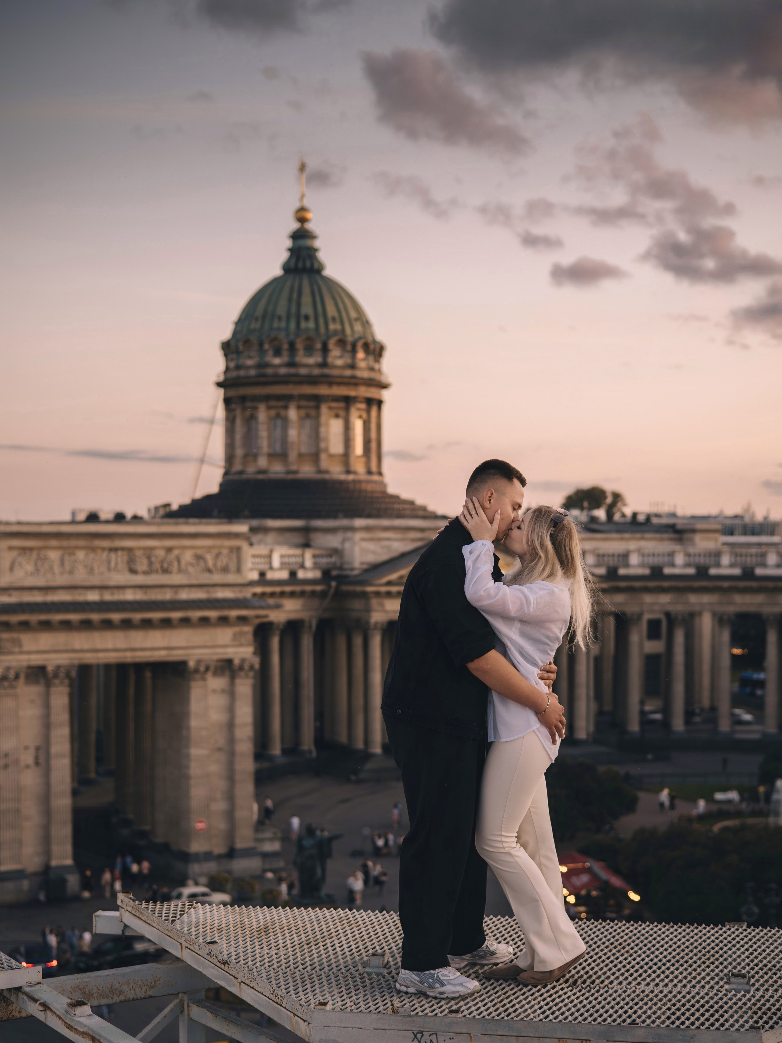 На крыше. Семейный фотограф в Санкт-Петербурге. Запечатление мгновений и ярких воспоминаний в Вашей жизни