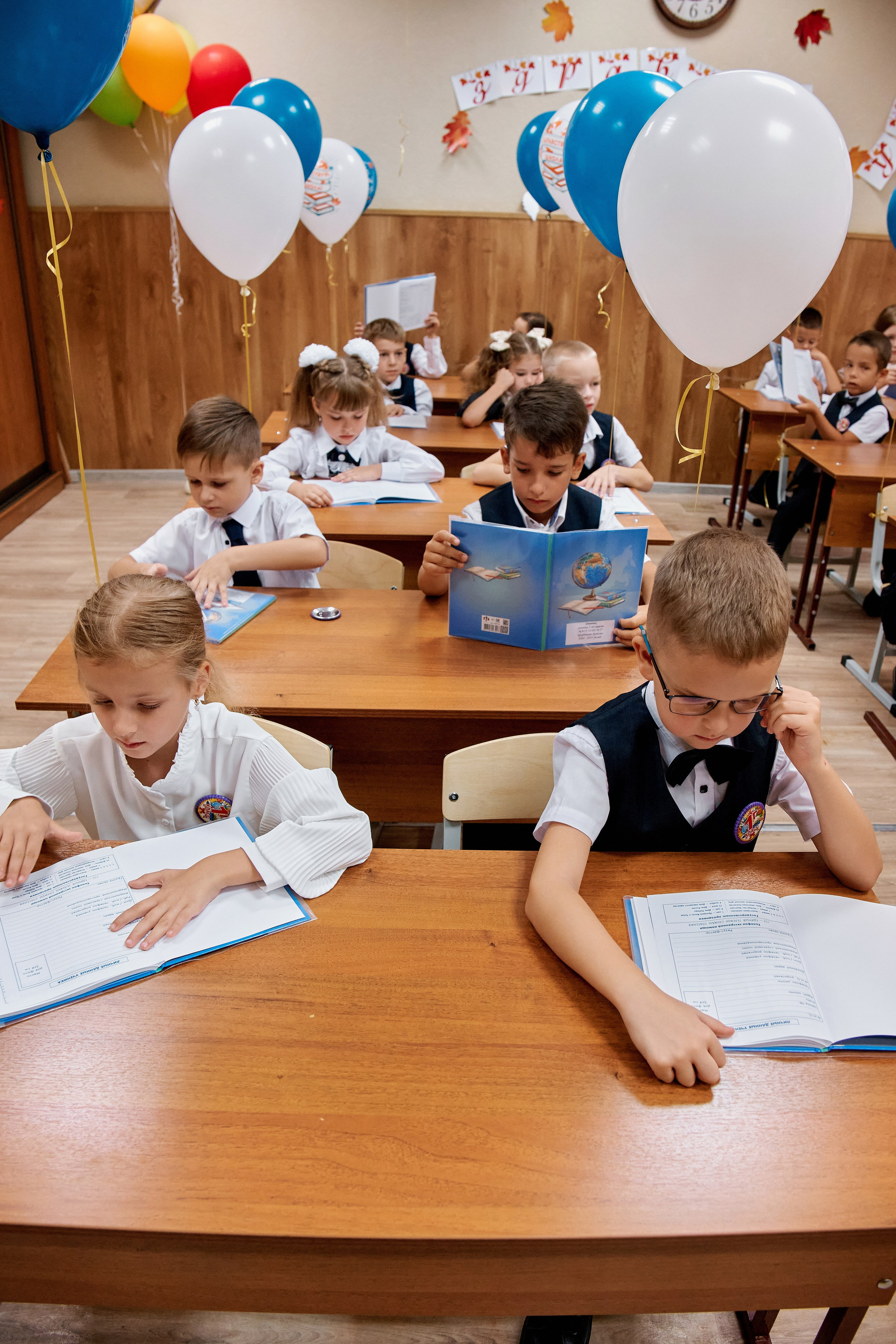 1 класс. 37 школа. Таганрог. Фотограф Таганрог Анна Трайжон