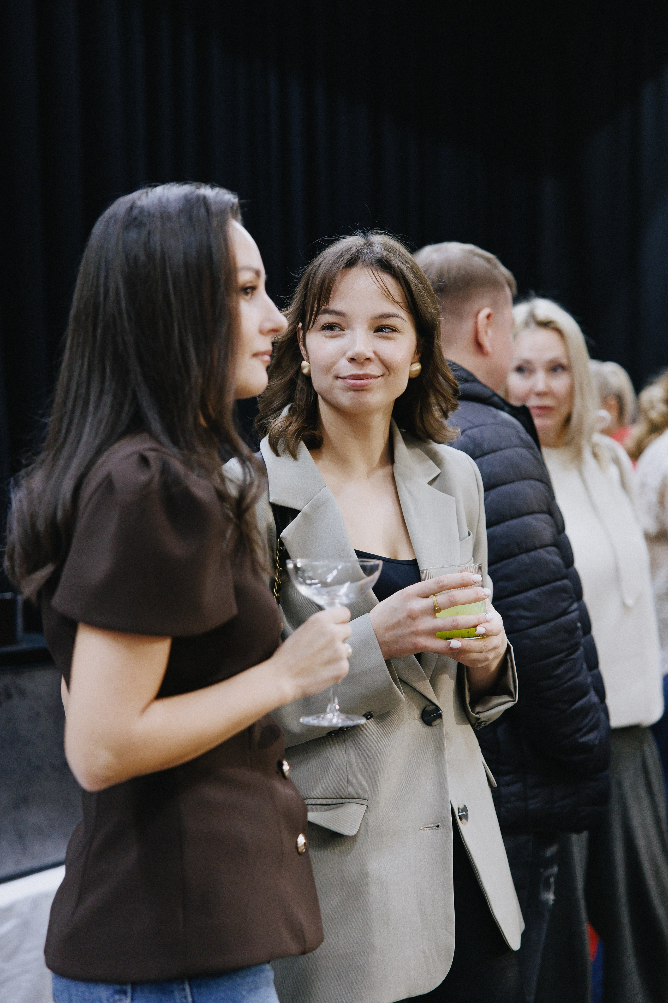 Выставка СТО ВЕЩЕЙ В ИНТЕРЬЕРЕ. Фотограф Иркутск Антипин Сергей