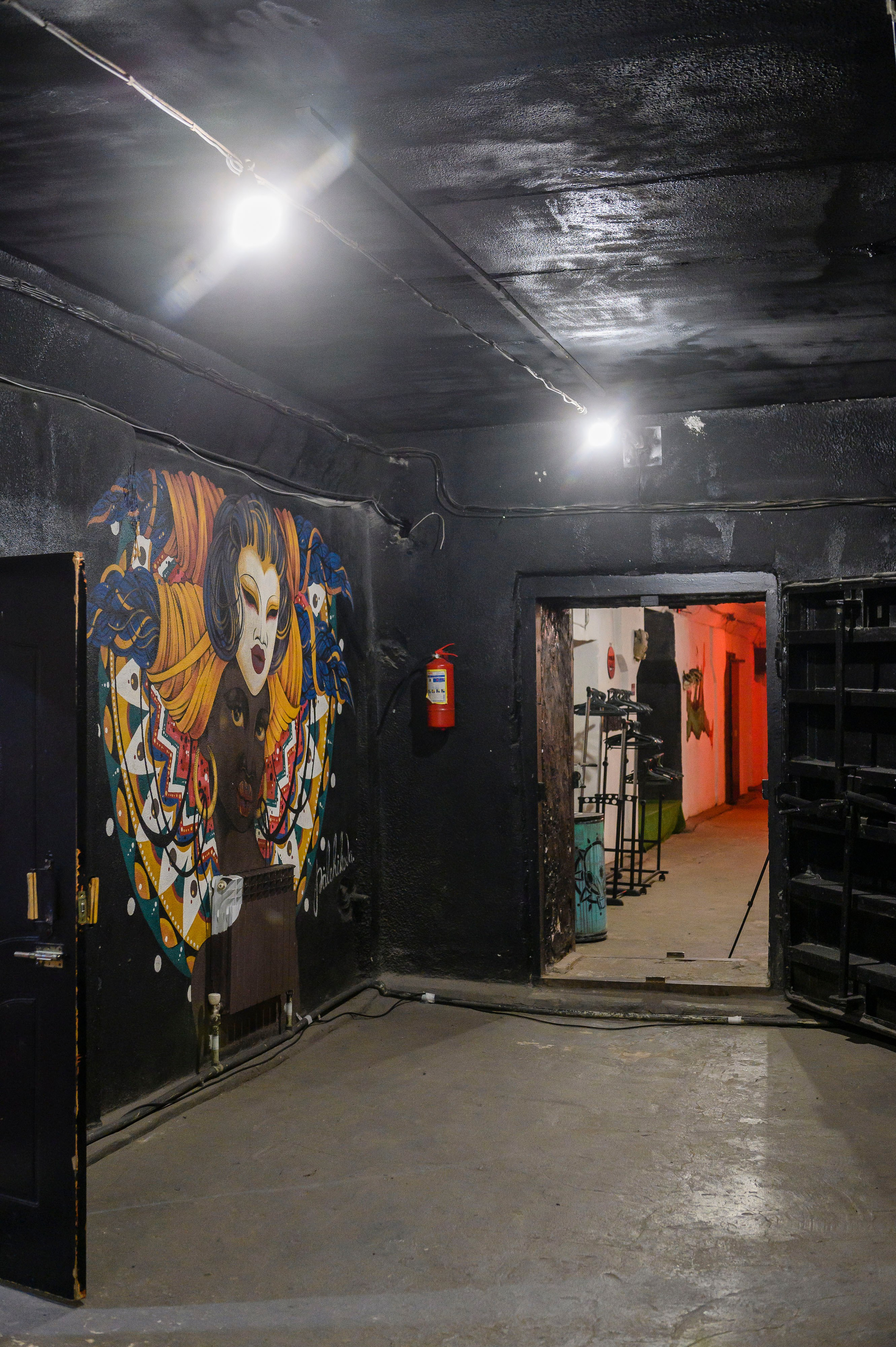 Арт убежище Bunker, съемка контента. Интерьерный и репортажный фотограф в Алматы