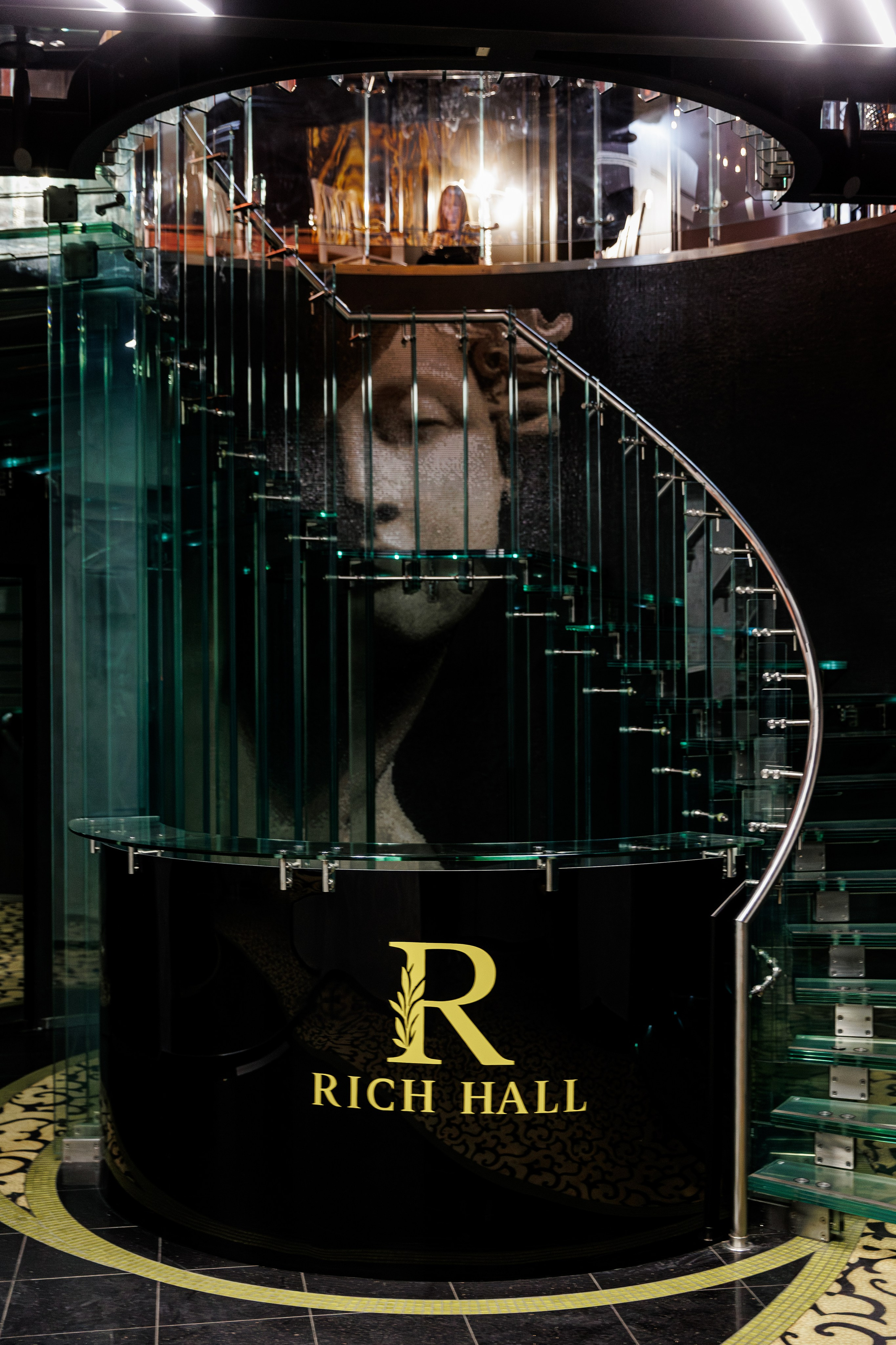 Creators. ILIAS BLACK — Фотограф свадеб и мероприятий в Минске и Беларуси