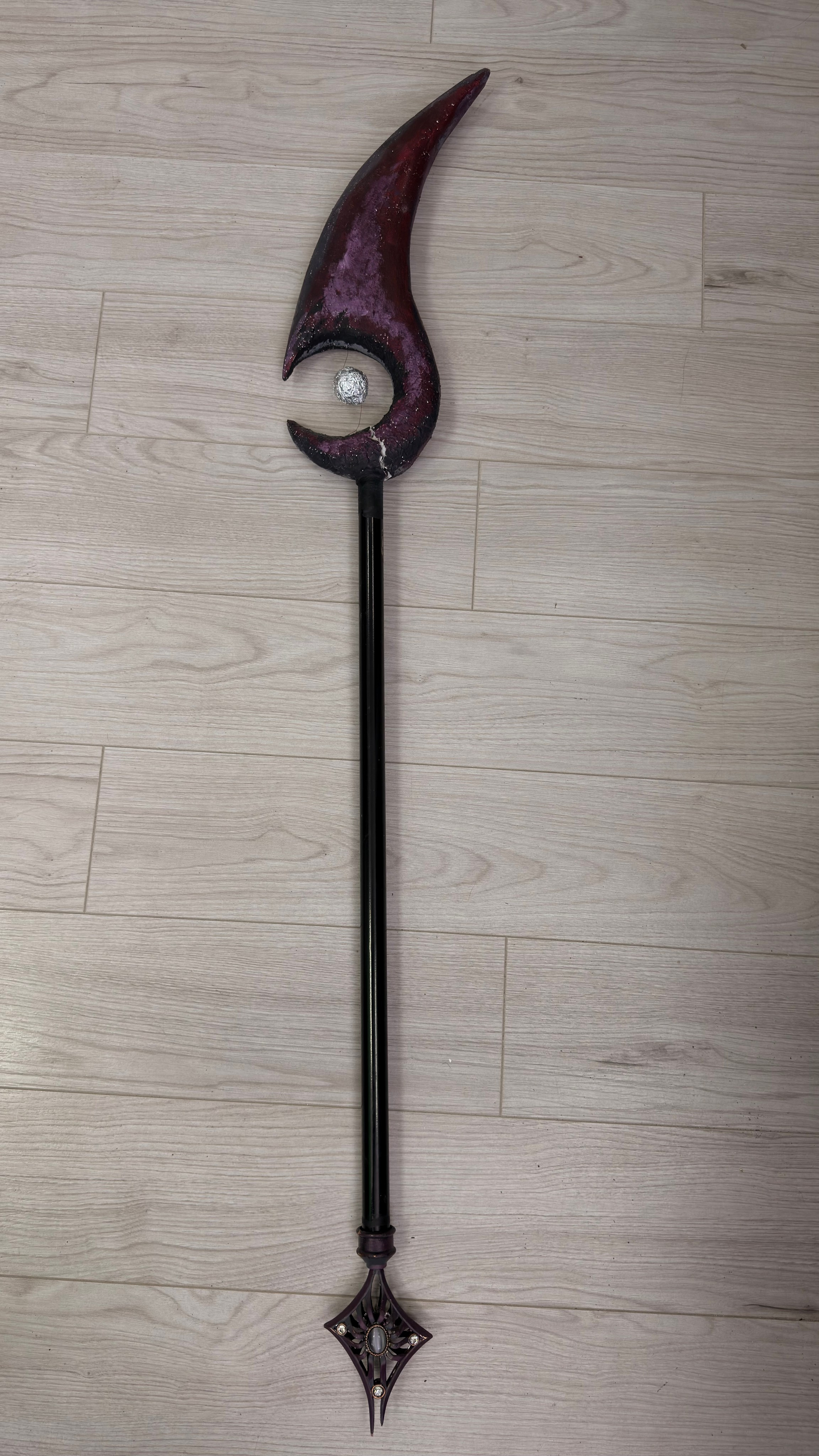 Оружейная в аренду. Аренда костюмов, платьев и реквизита для фотосессий на Камчатке