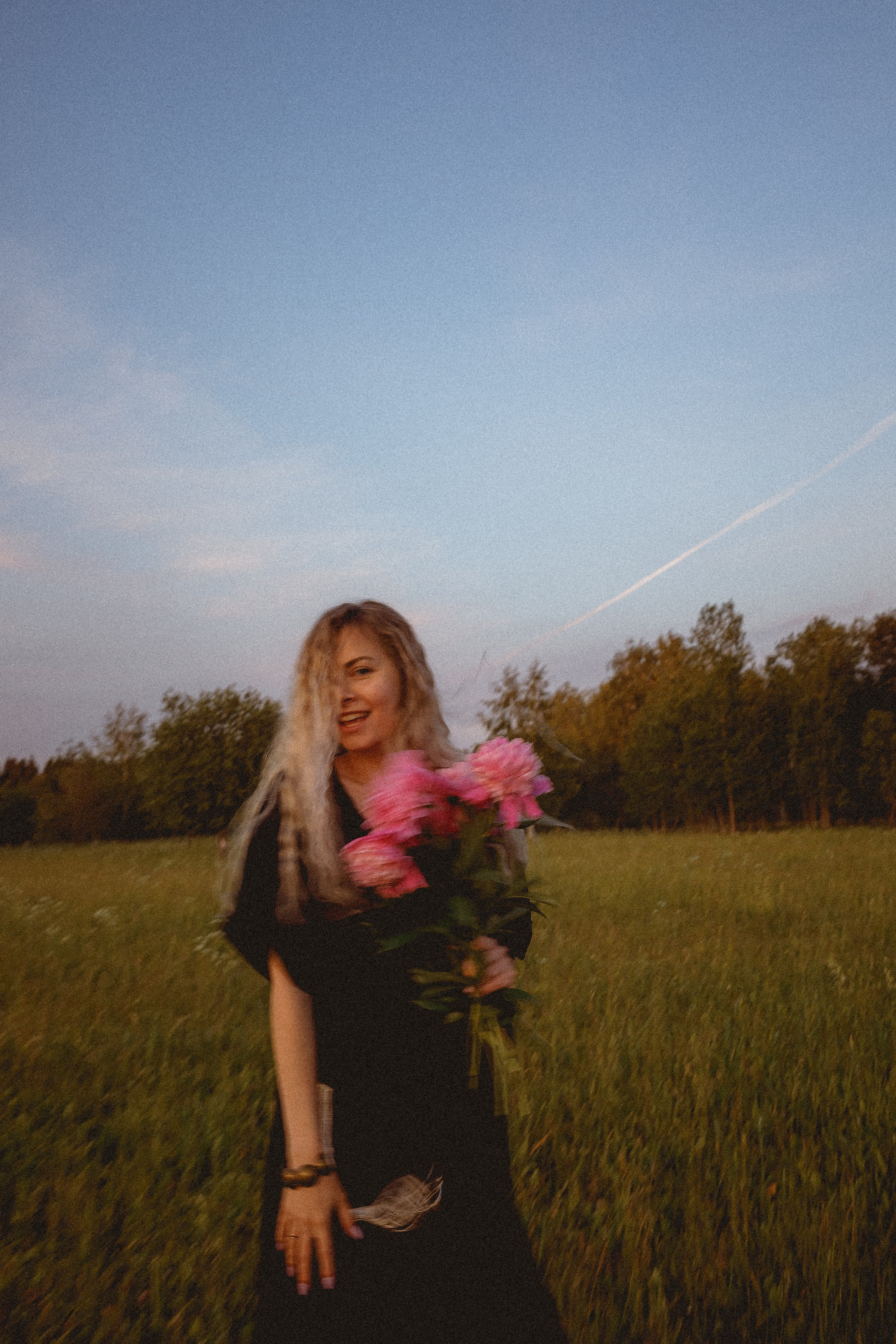 Мария. Лето. Поле. Фотограф в Москве Базанова Дарья