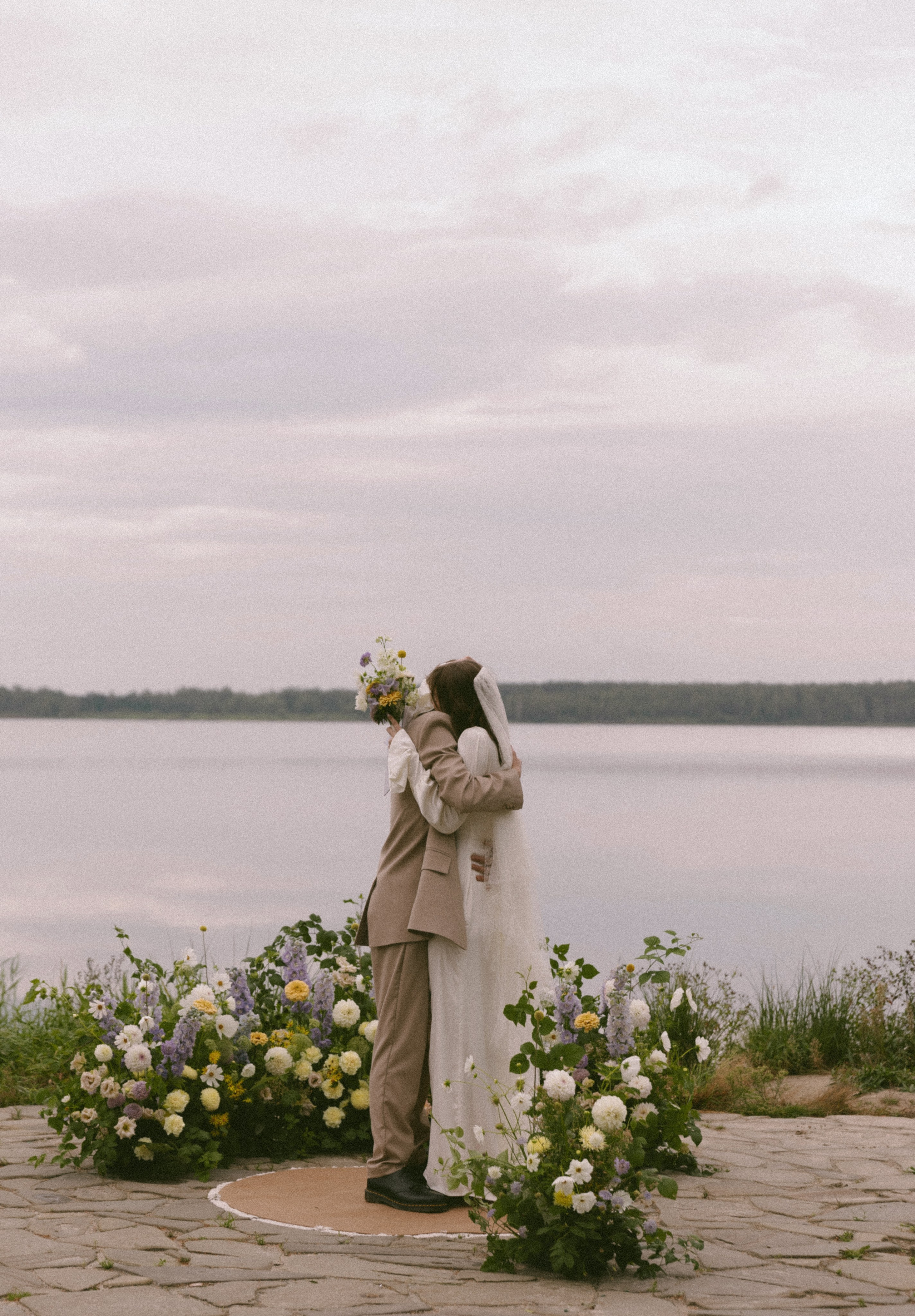 Держи меня крепче