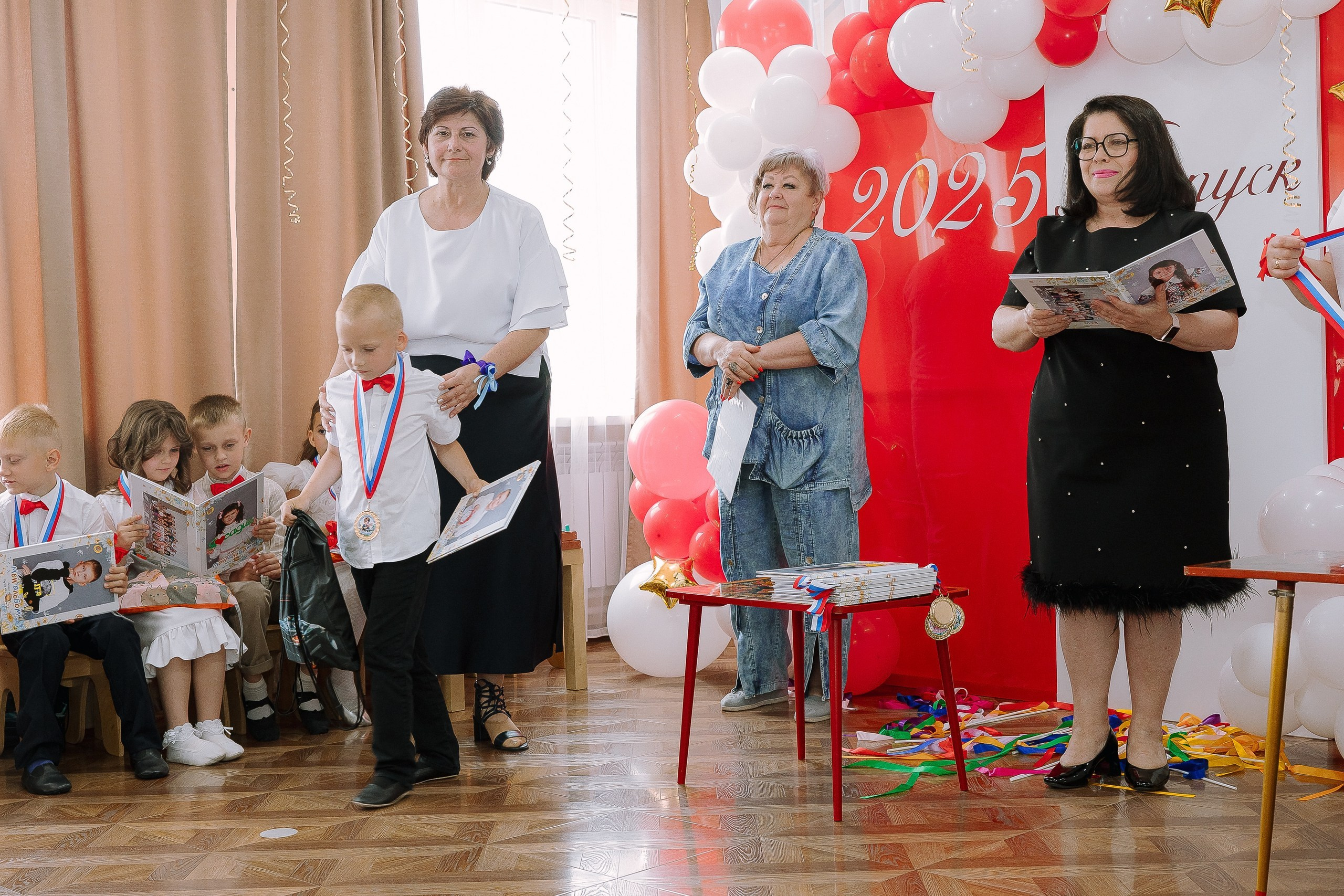 Выпускной в ДС 26. Выпускные альбомы Натальи Бутко: Новороссийск, Анапа, Геленджик