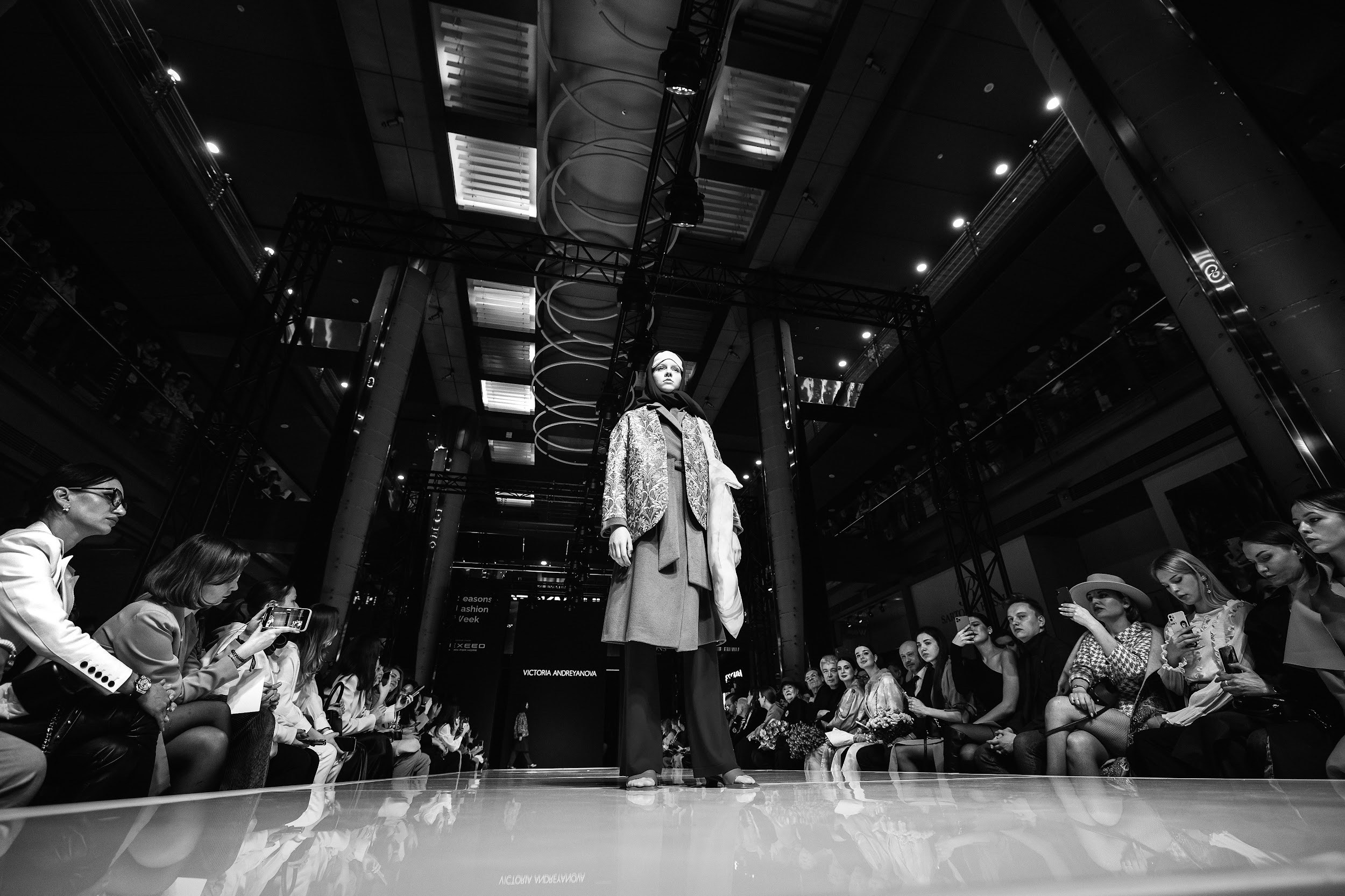 Season Fashion Week 2022. Kirillova Studio — мастерская декора и событий Юли Кирилловой