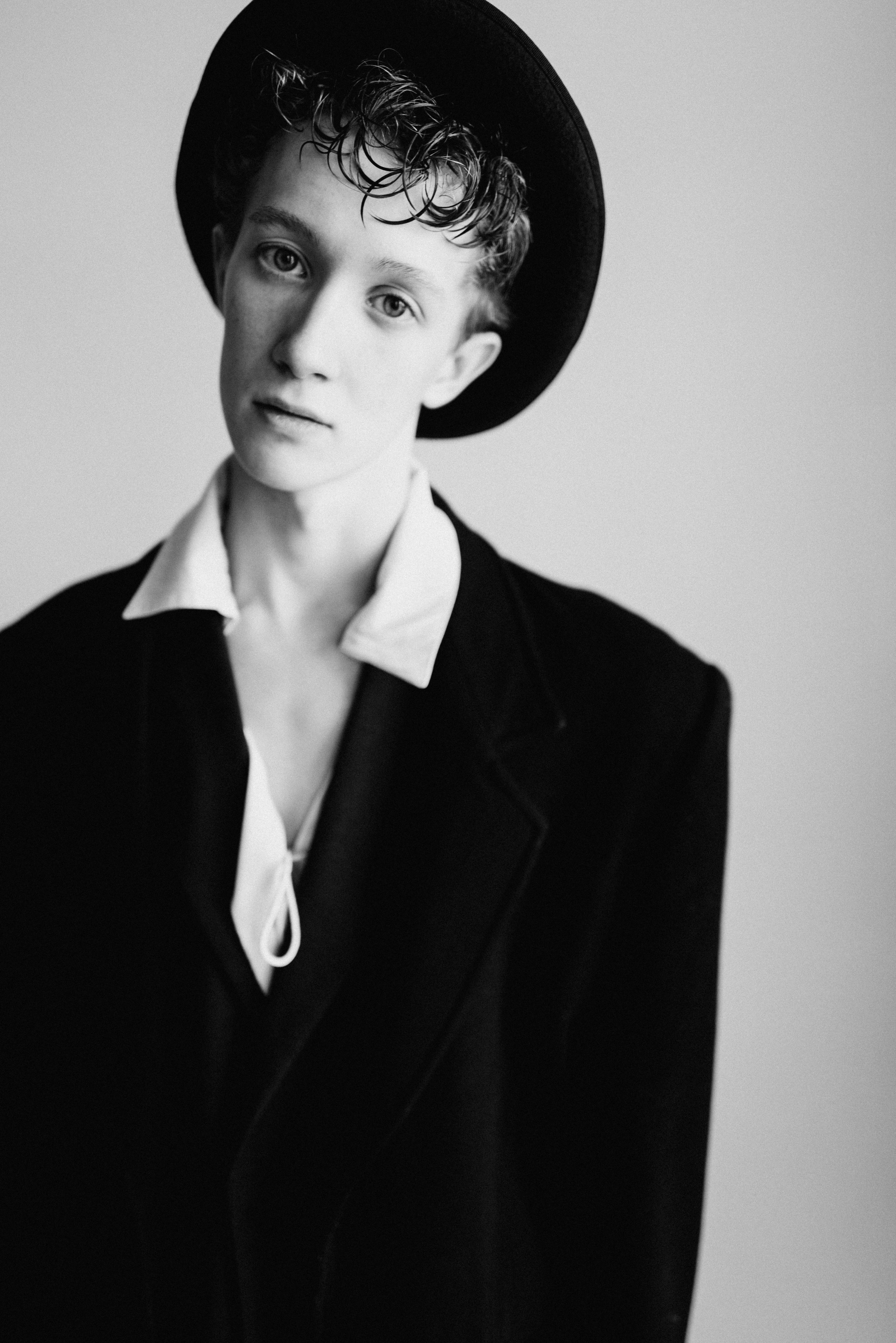 Алексей. I am Diana, a portrait photographer. I take pictures around the world