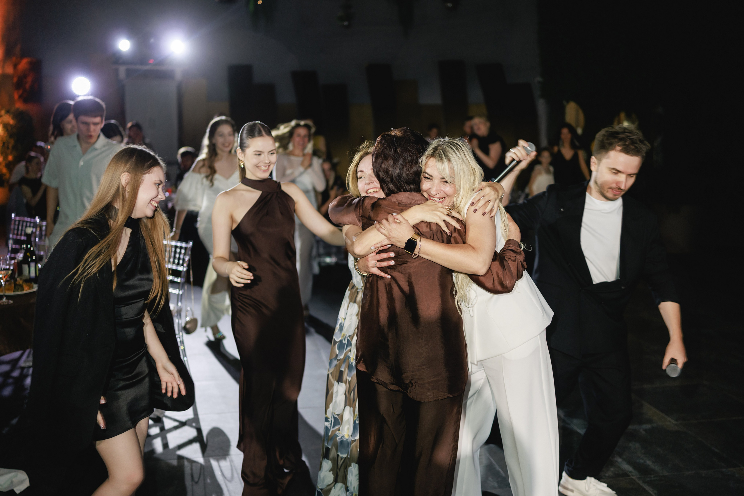 Выпускной в Графском парке. Фотограф Олег Сотник