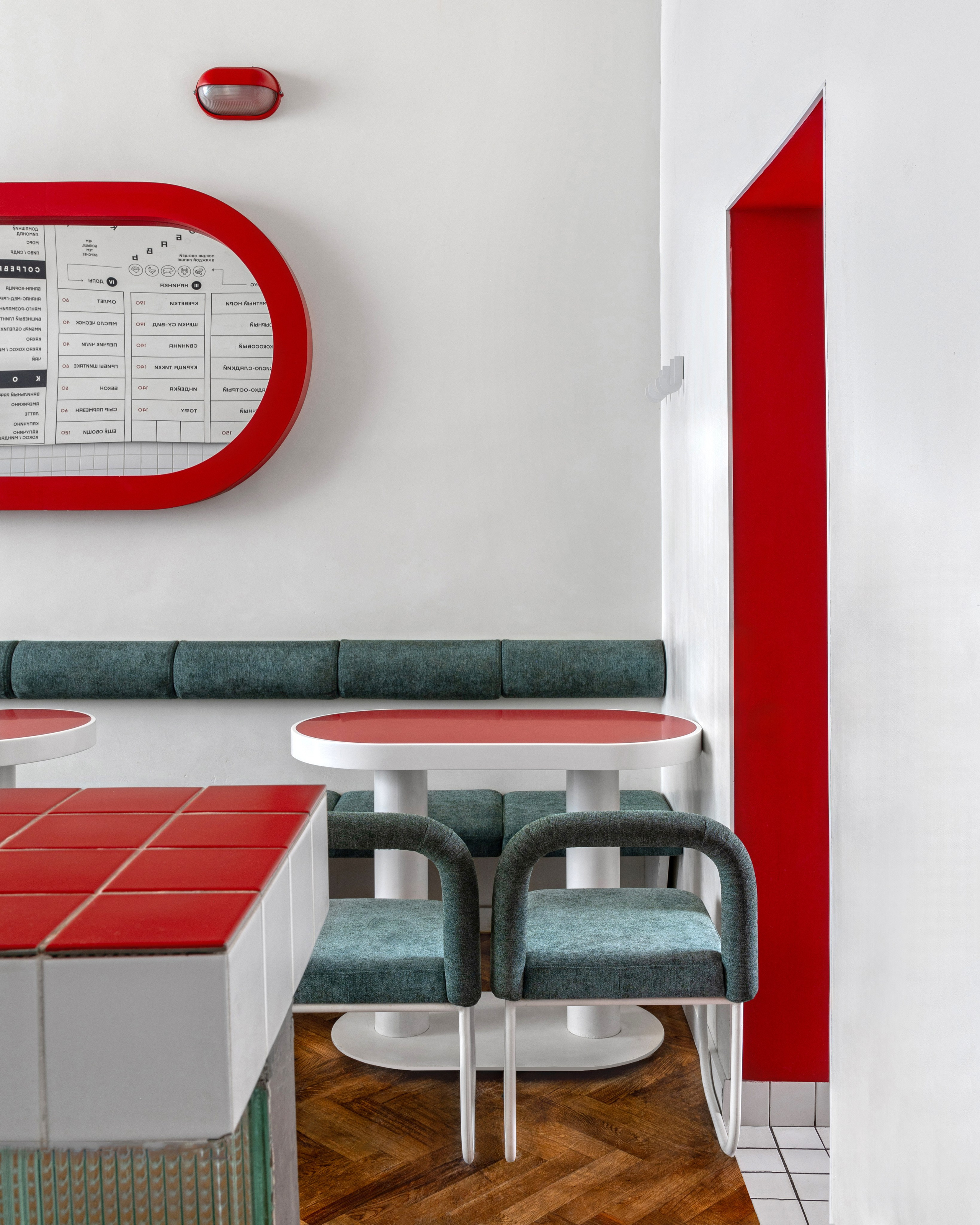 Интерьерная фотосъемка лапшичной Совок в Нижнем Новгороде. Интерьерный фотограф в Нижнем Новгороде и Москве Владимир Гудков