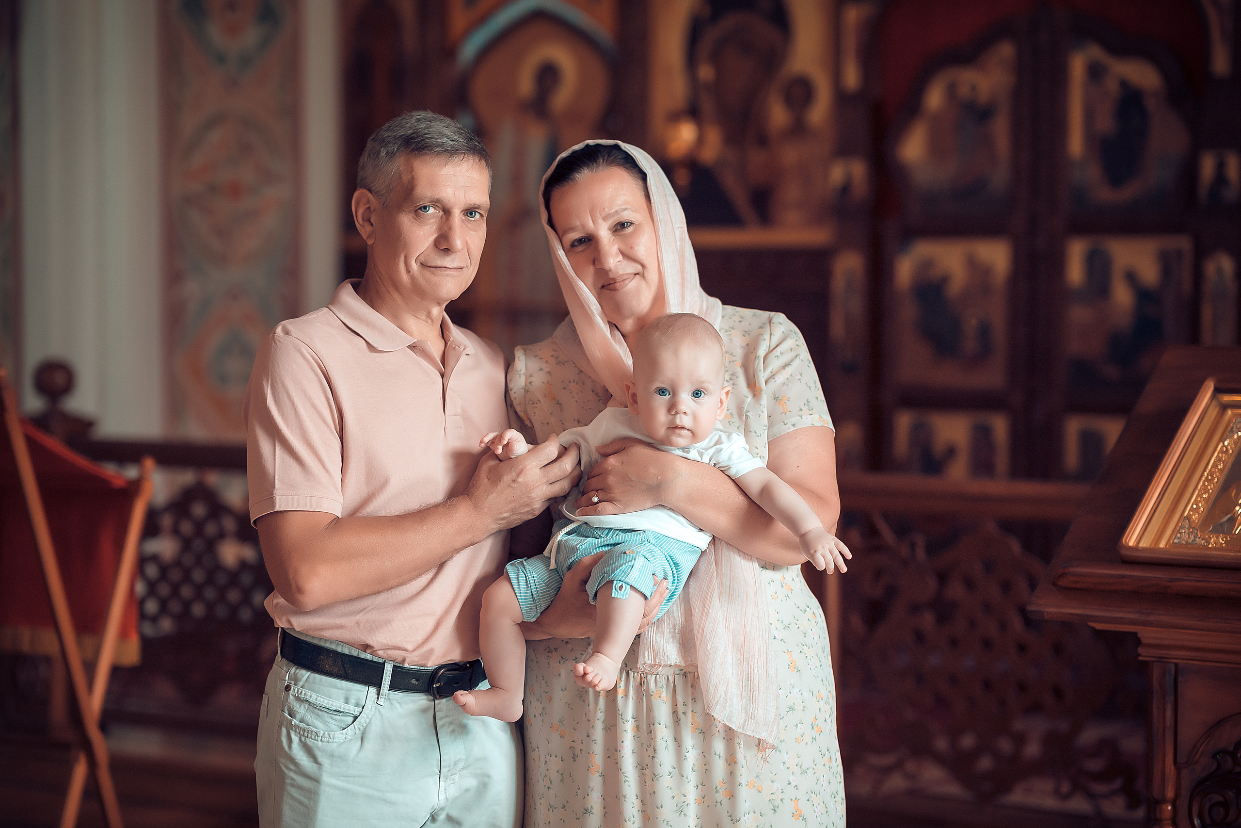 Таинство Крещения Лавра. Фотограф на Крещение и Венчание в Красноярске Рамазанова Юлия