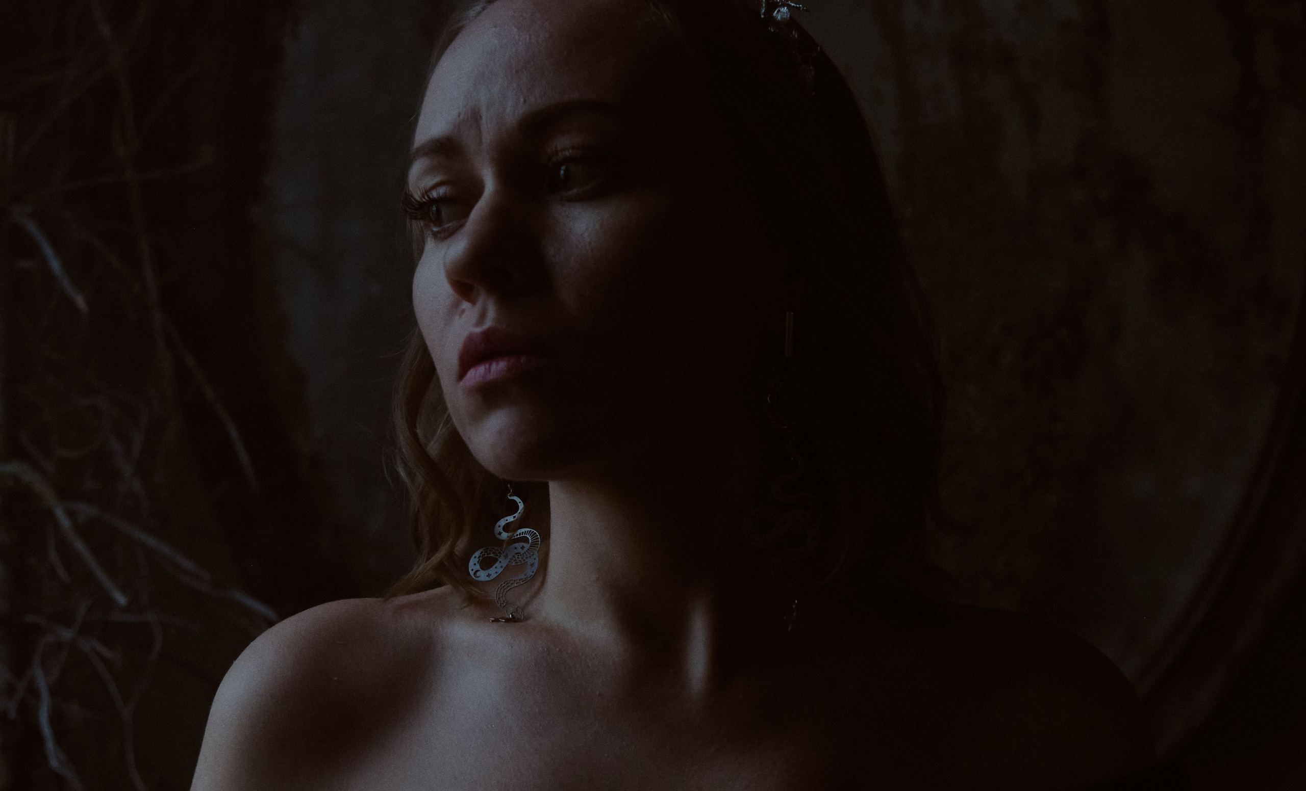 Тень. Фотограф лавстори Москва/МО Приятелева Ангелина