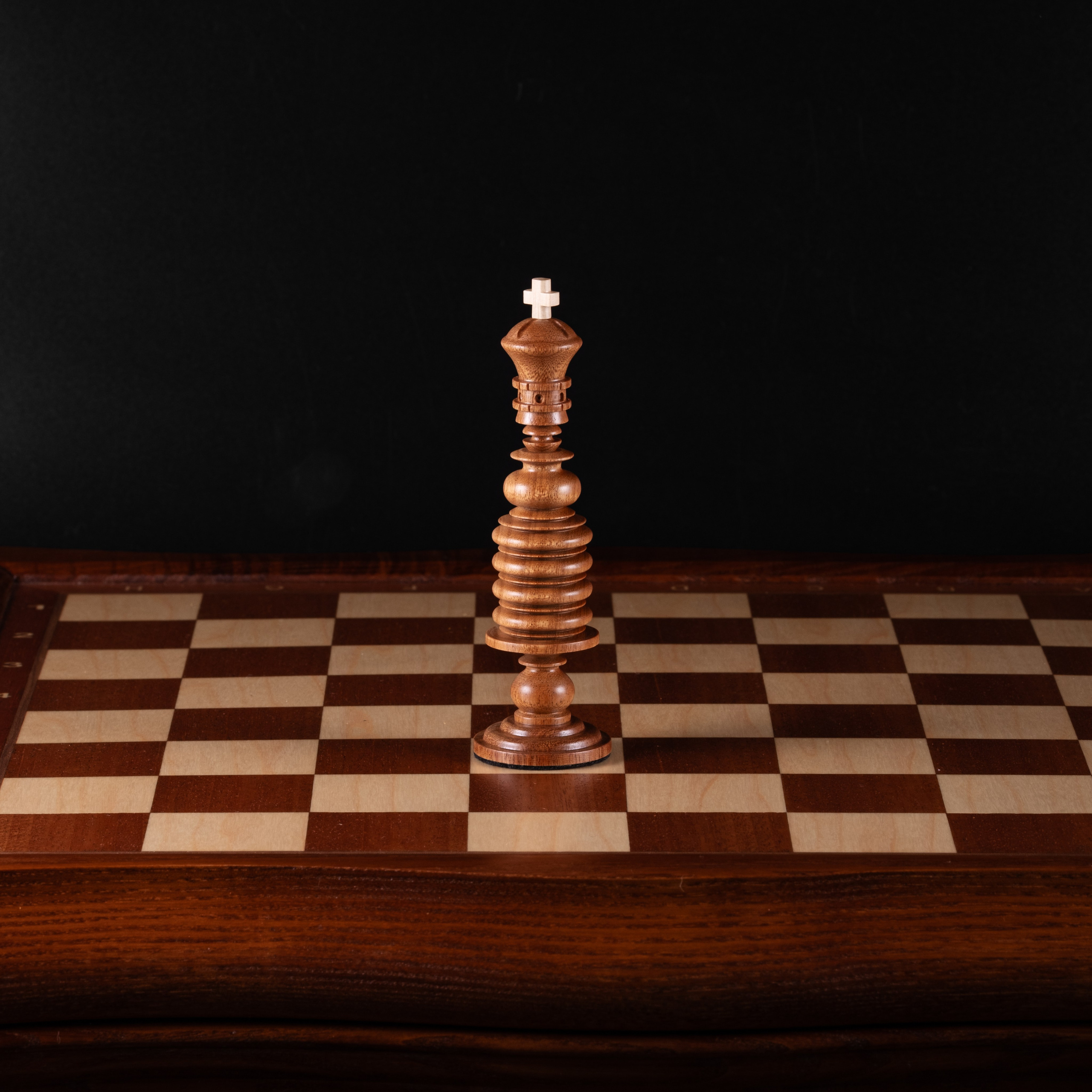 Рекламная съемка шахмат KADUN. Предметный и интерьерный фотограф Василий Блинов