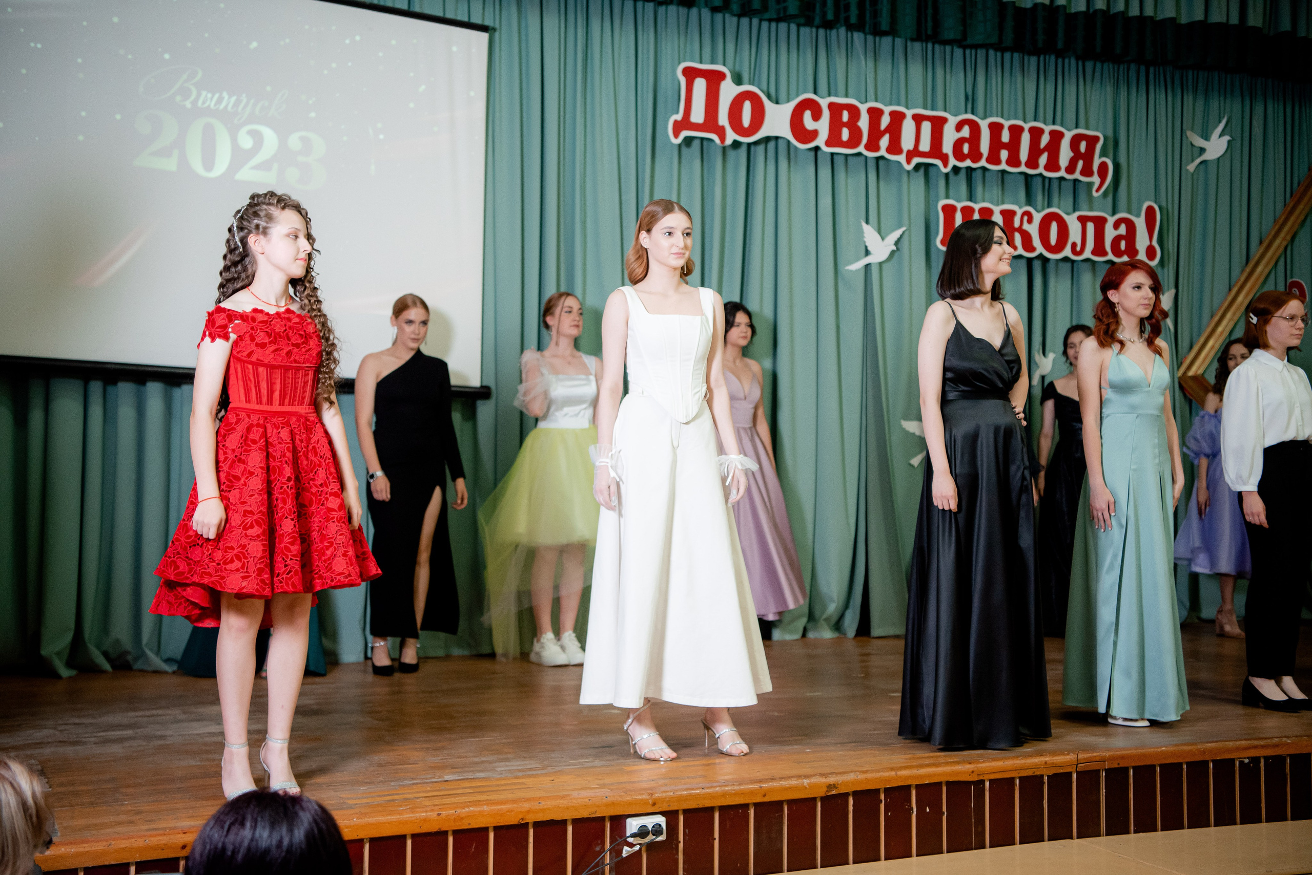 140 Школа. Вручение и Банкет. Сити Холл. Фотограф в Волгограде и Волжском Александр Горбань