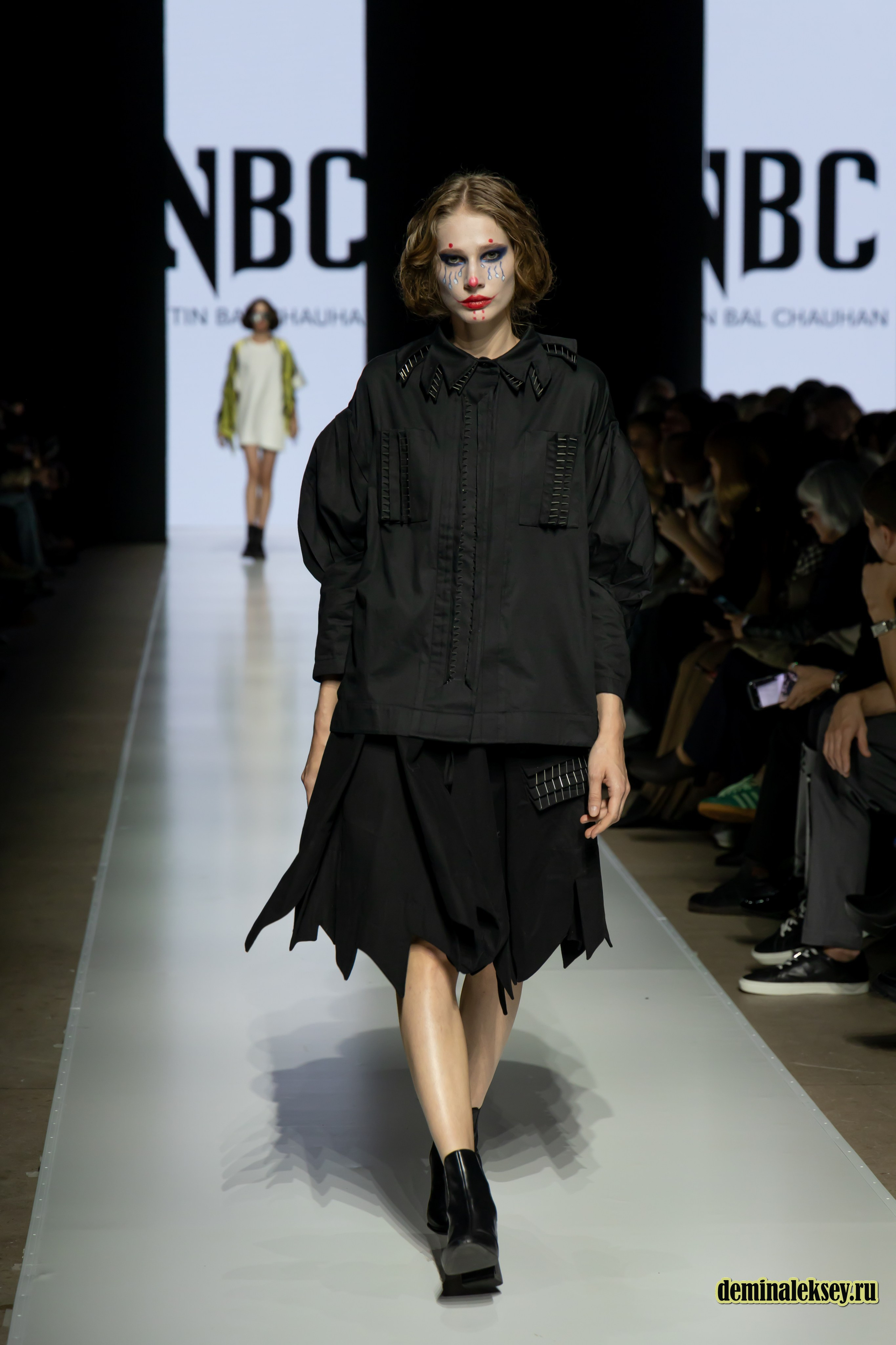 Московская неделя моды 2024 9 октября дизайнер NITIN BAL CHAHUAN presented by Fashion Design Council of India. Репортажный, семейный и студийный фотограф в Москве Демин Алексей