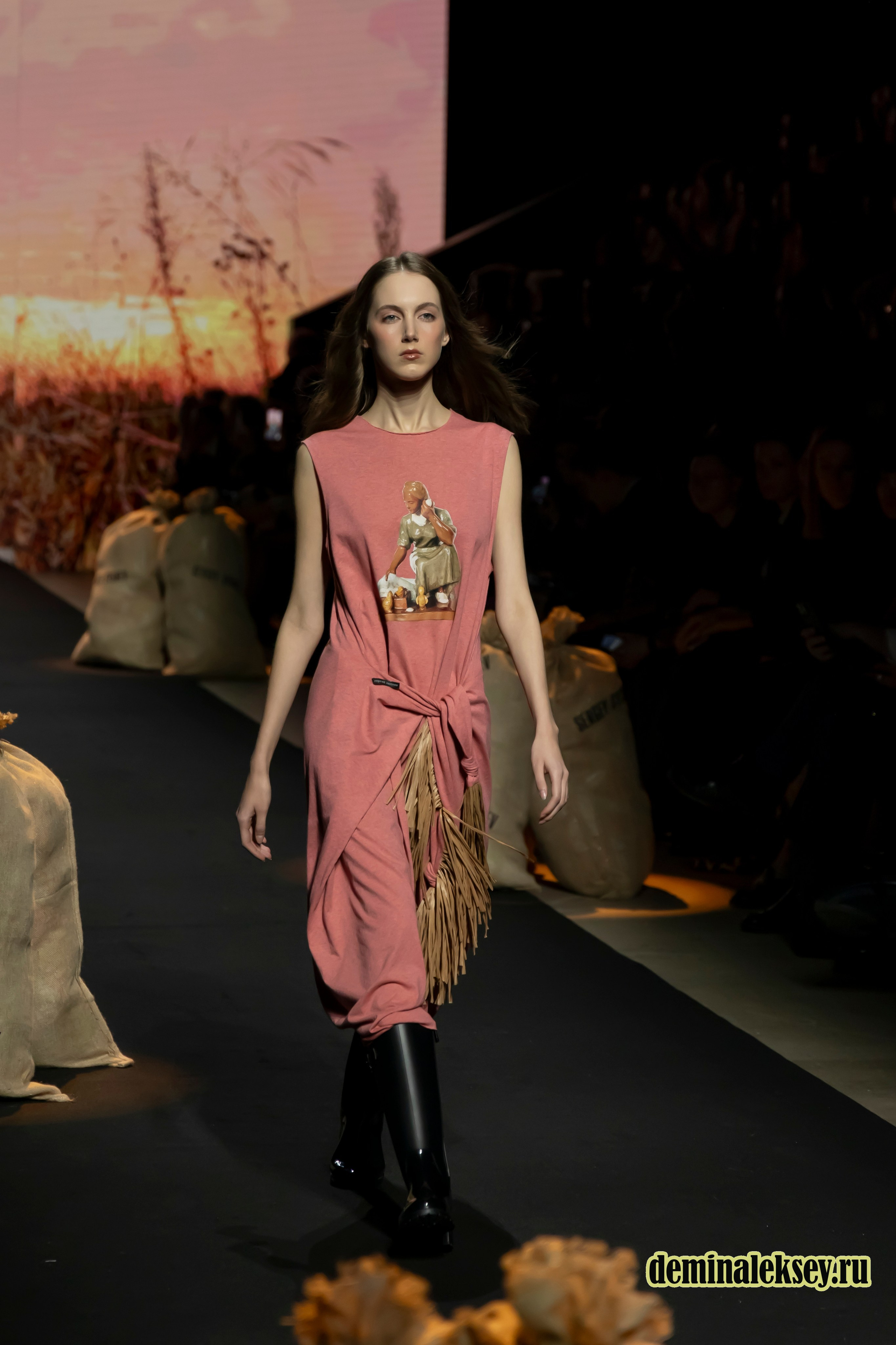 Московская неделя моды 2024 9 октября дизайнер SERGEY SYSOEV. Репортажный, семейный и студийный фотограф в Москве Демин Алексей