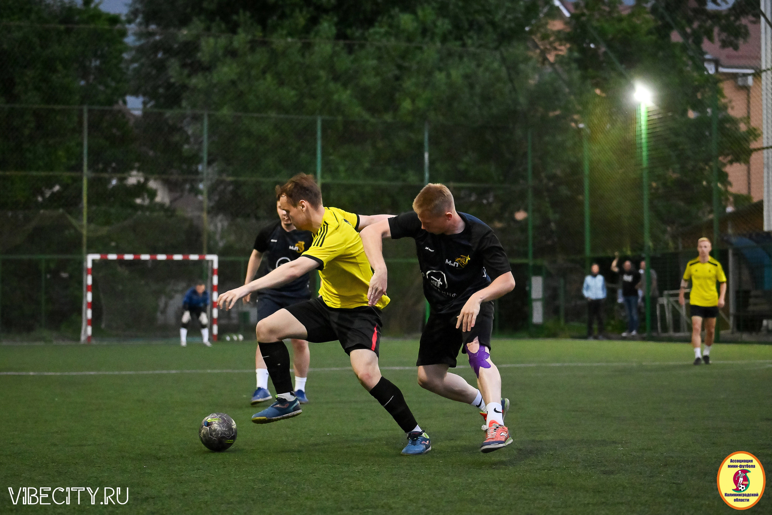 ИГРЫ МИНИ-ФУТБОЛЬНОЙ И КОРПОРАТИВНОЙ ЛИГИ. VIBECITY.RU Вайб Сити Ру Фоторепортажи Фотоотчеты Калининград