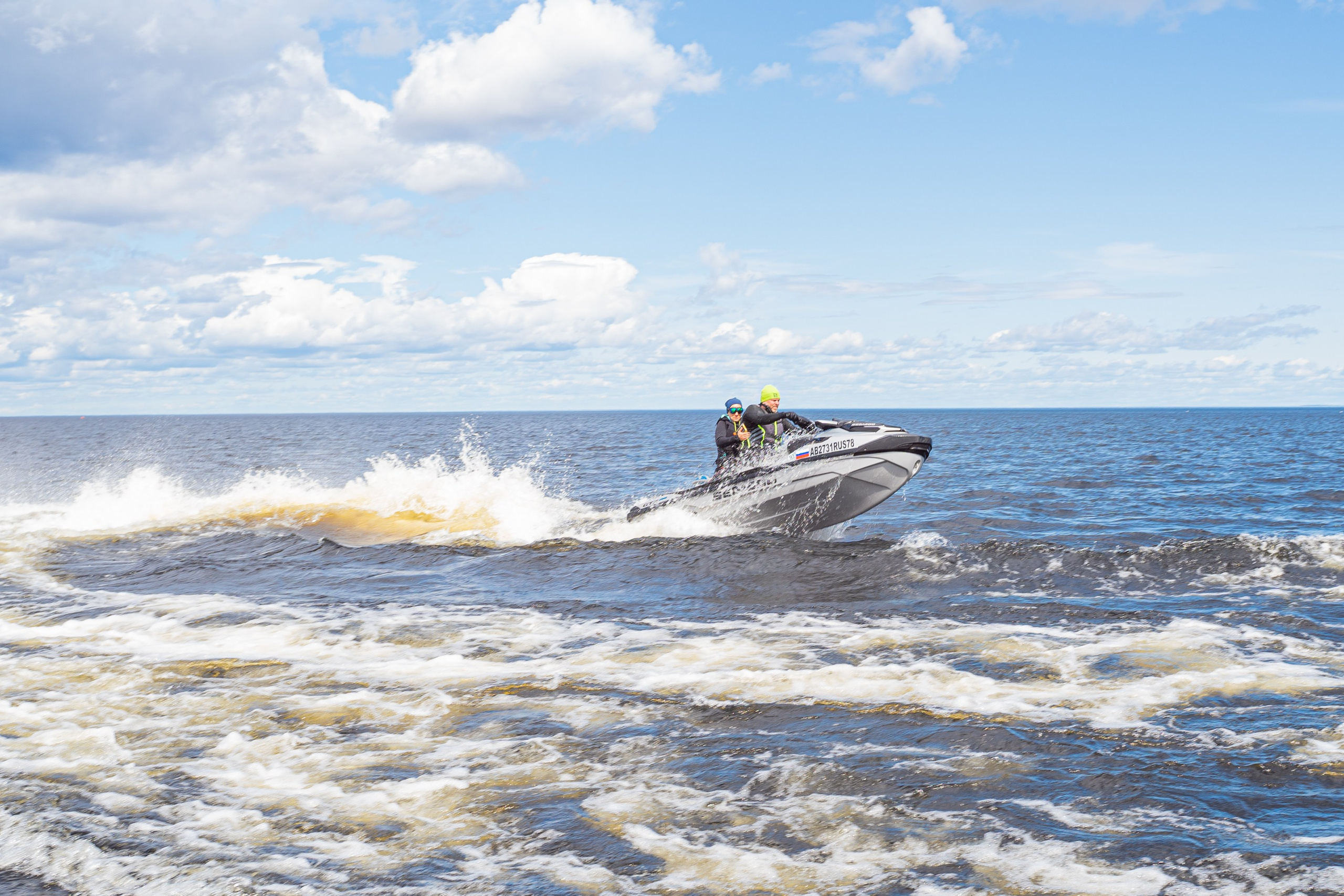 Гидровыезд в Коневский мужской монастырь. Свадебный, семейный, портретный, репортажный фотограф в Санкт-Петербурге