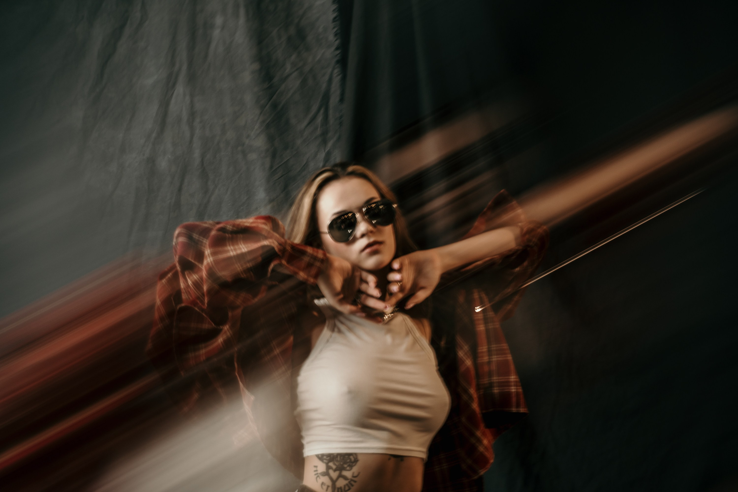 Фотосессия с мотоциклом в студии в Санкт-Петербурге. Свадебный, семейный, портретный, репортажный фотограф в Санкт-Петербурге