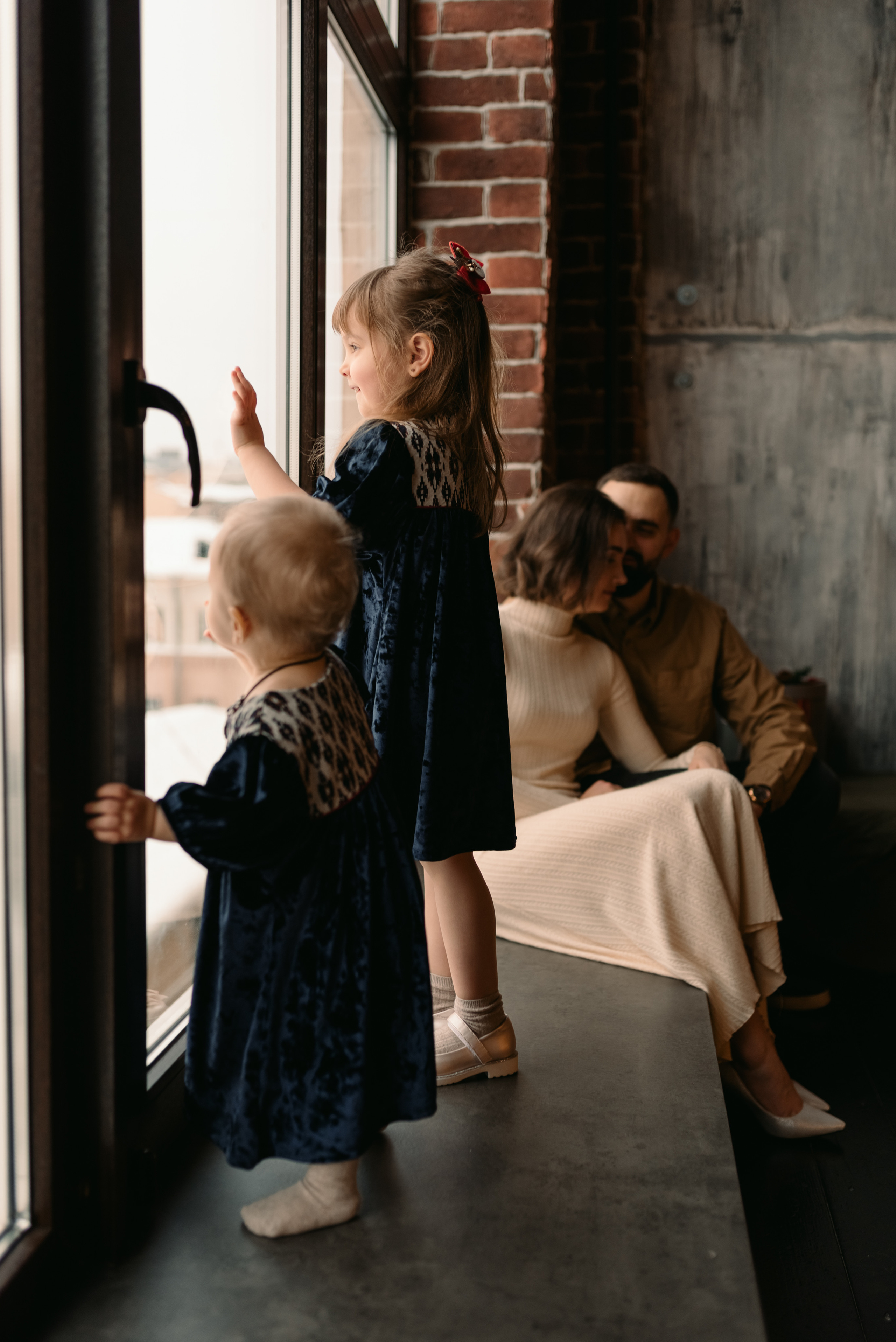 Семейная фотосессия в студии. Фотограф Юлия Кондратьева