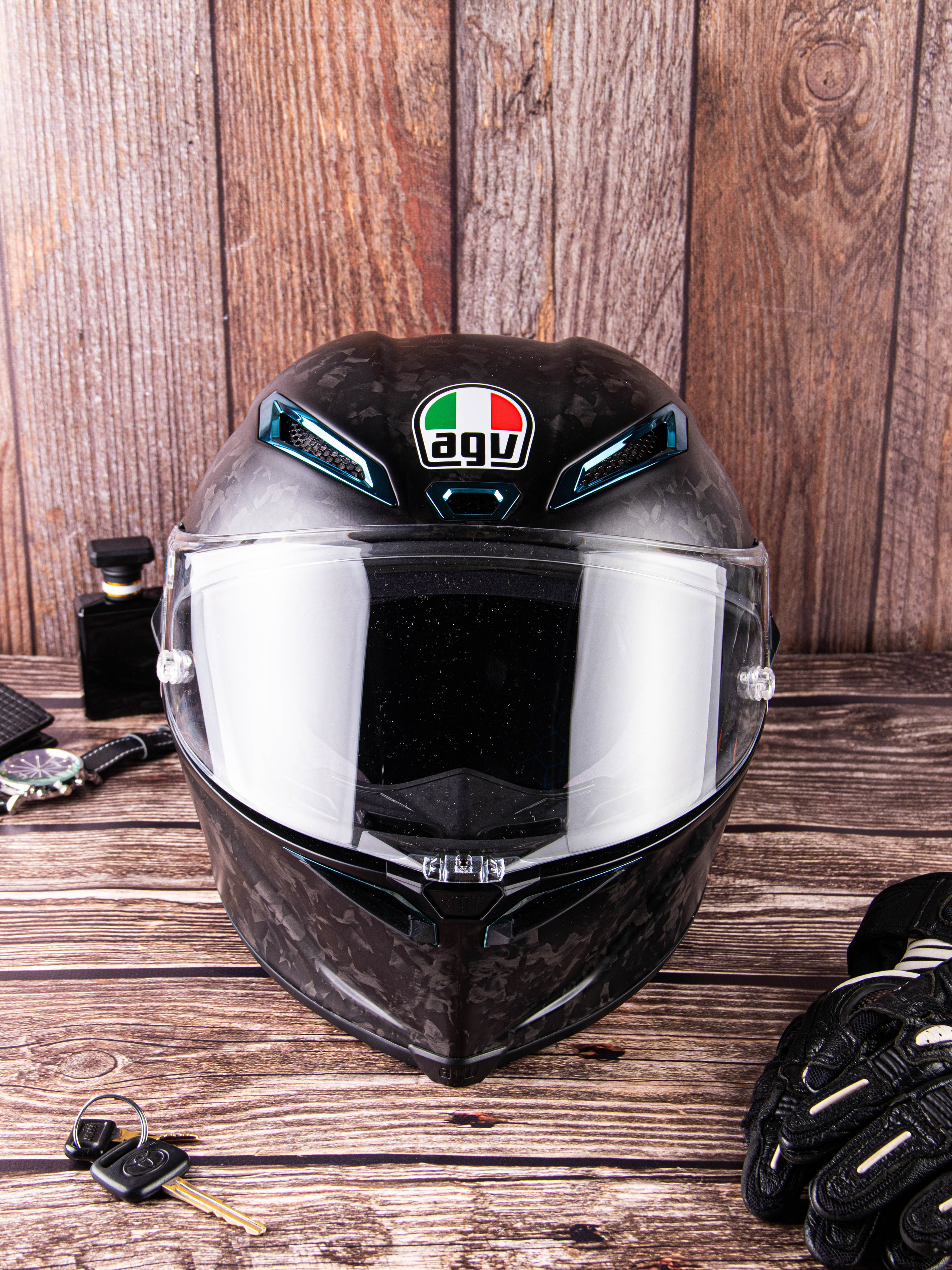 Мотоциклетный шлем. «Матрица»