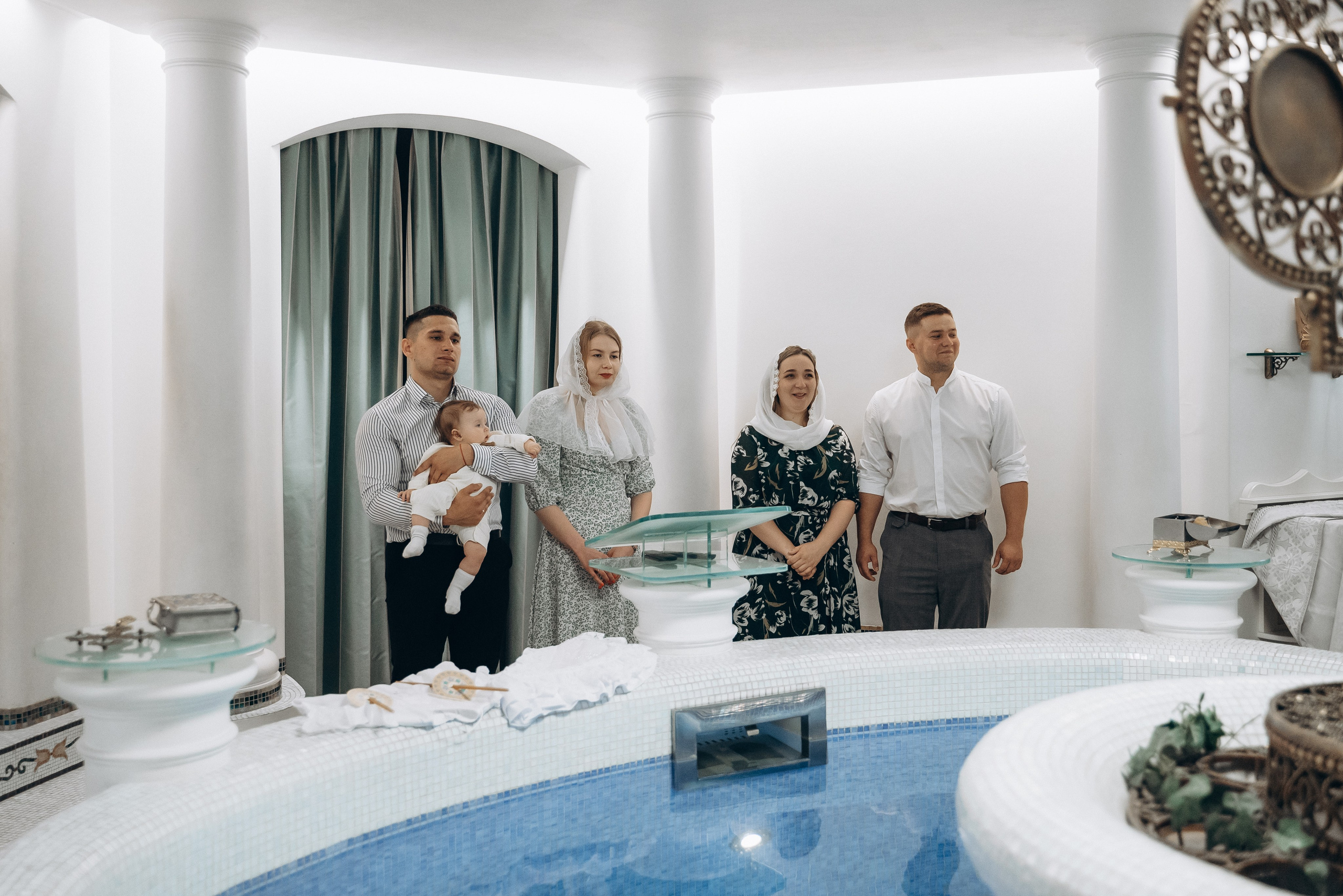 Крещение Варюши (Храм Святой Живоначальной Троицы). Семейный фотограф в Минске Дарья Дреко