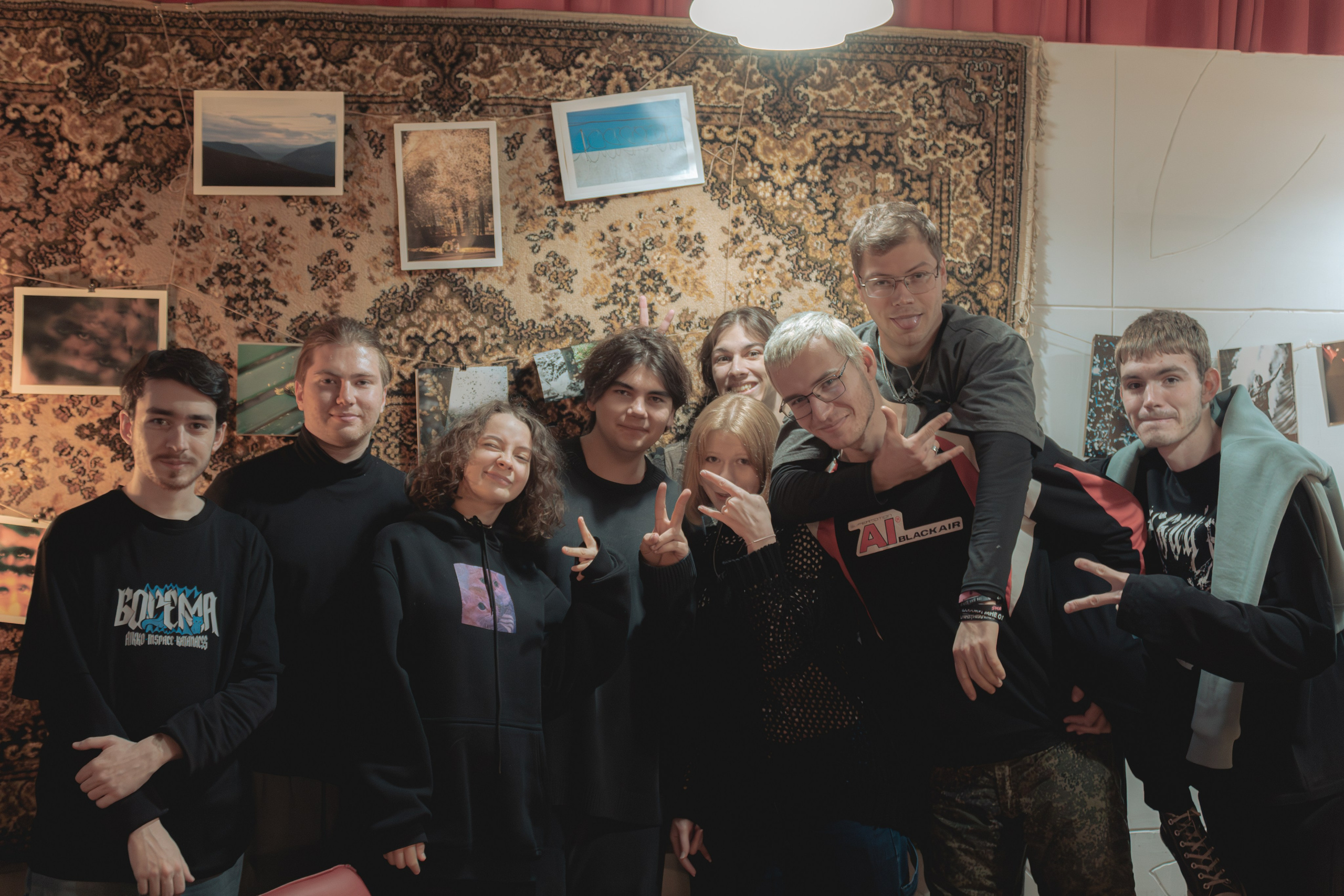 Фотовыставка Михаила Лобачёва @Comma Bar. Матвей Егоров — репортажный фотограф в Краснодаре