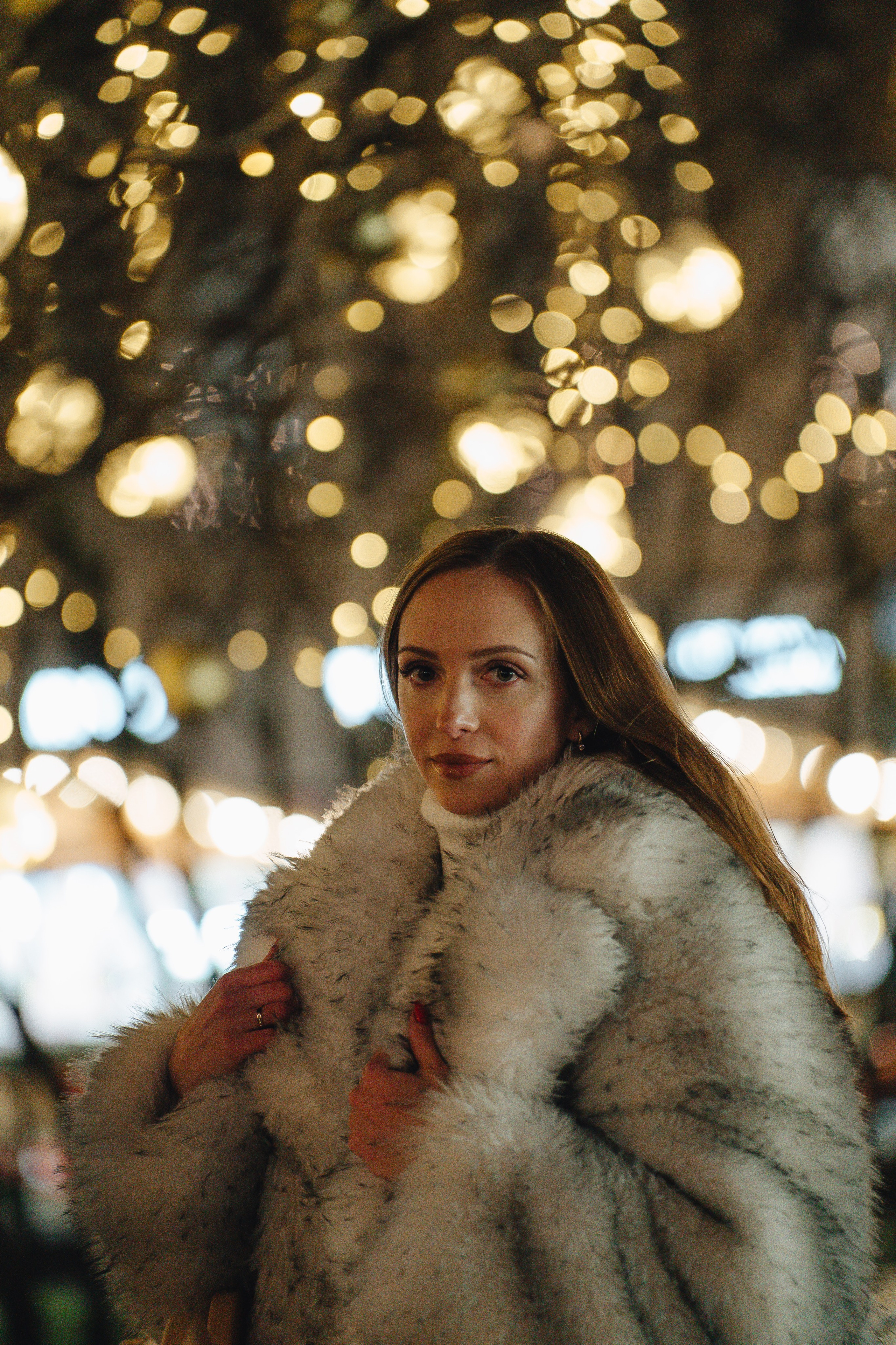 ПРОГУЛКА НА МАНЕЖНОЙ ПЛОЩАДИ ДЛЯ ДЕВУШКИ ПЕРЕД НОВЫМ ГОДОМ (НОВОГОДНЯЯ ФОТОСЕССИИЯ НА МАНЕЖНОЙ ПЛОЩАДИ). Профессиональный фотограф, Санкт-Петербург — Виктория Богомолова