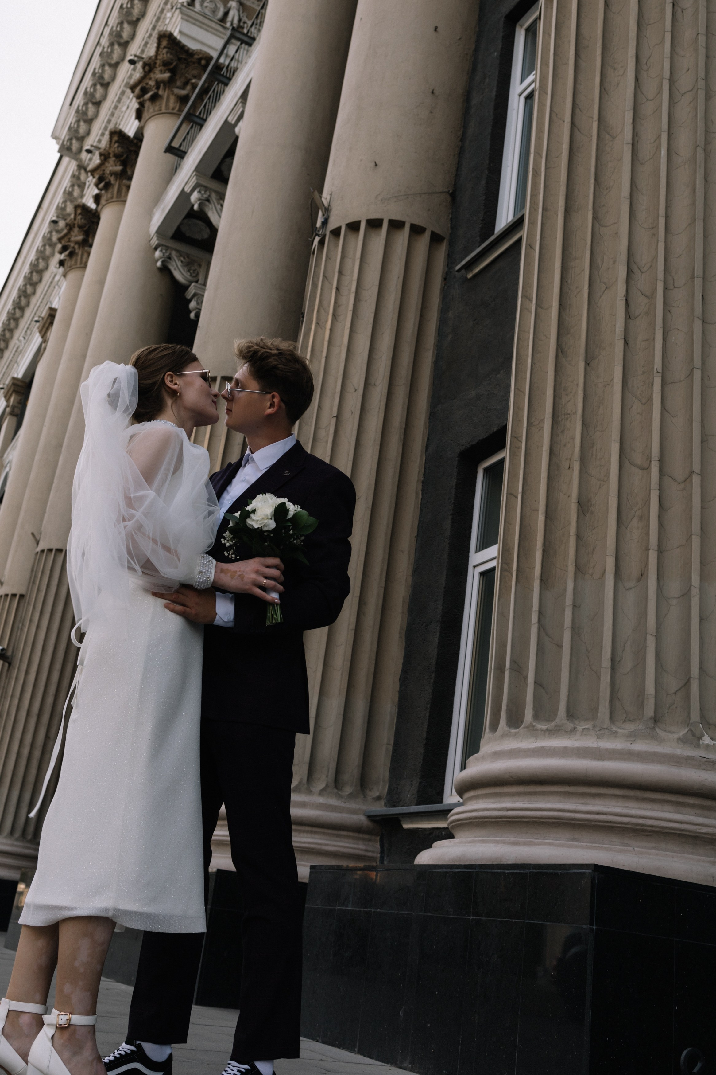 Владислав и Юлия Вечерняя прогулка по городу. Свадебный Фотограф в Иркутске Екатерина Елисеева