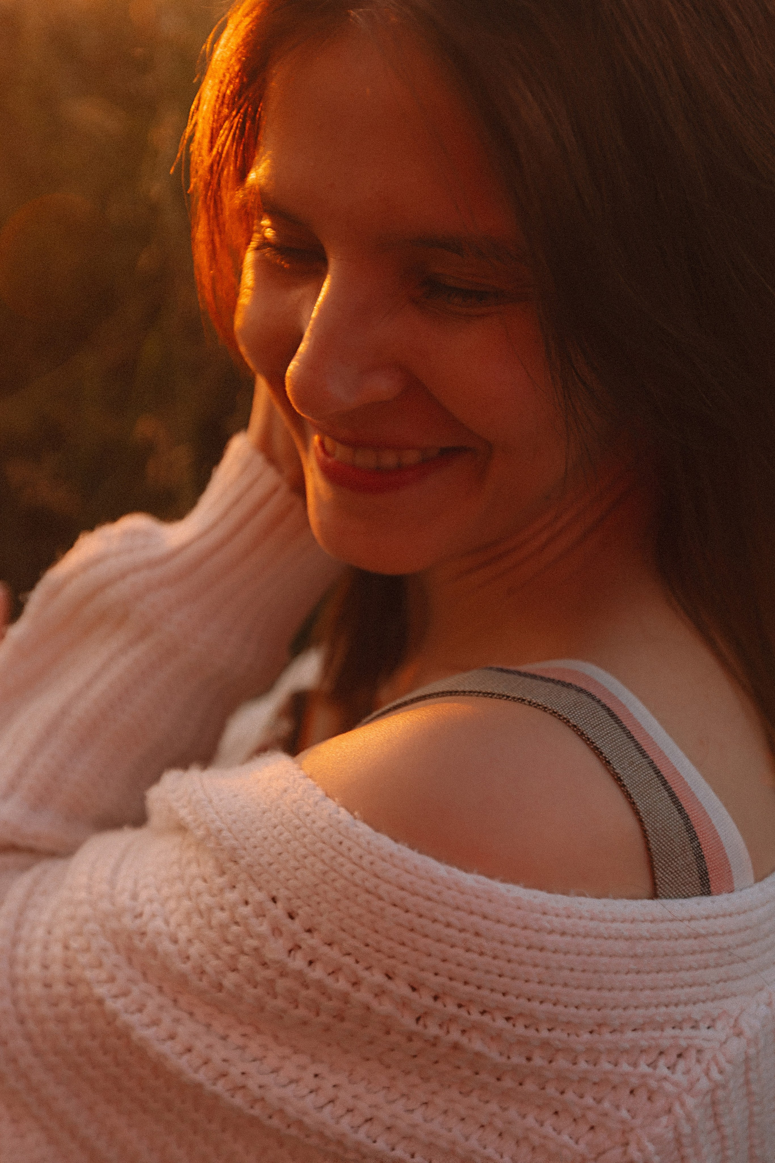 Поле love story на закате. Семейный фотограф Тюмень, фотограф на роды Салмина Мария