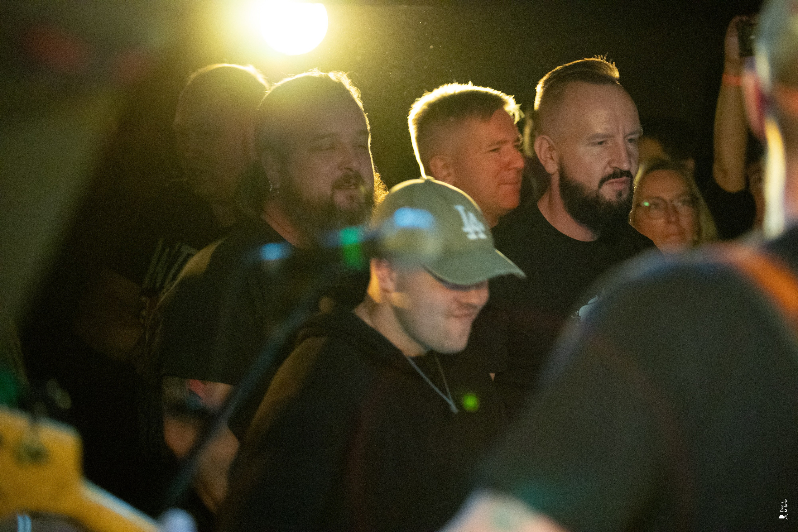 Рядом Ассенизаторы. Портретный фотограф Денис Милютин