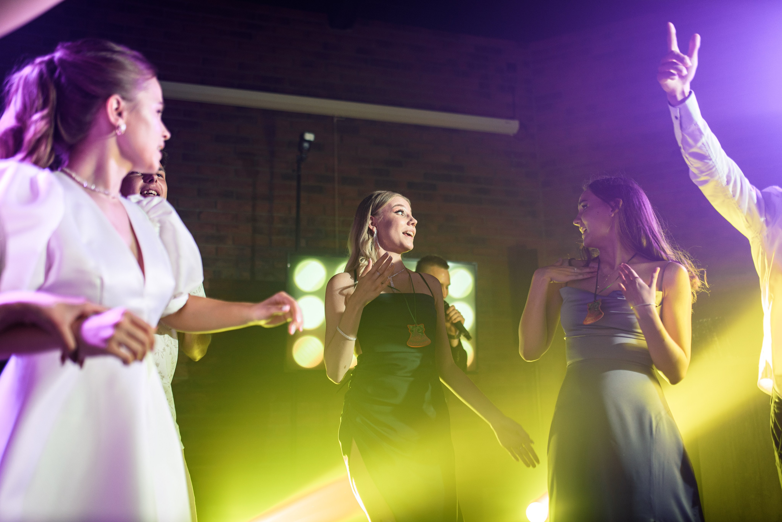 Выпускные/линейки. Свадебный и travel фотограф в Волгограде, Сочи, Домбае, Европе