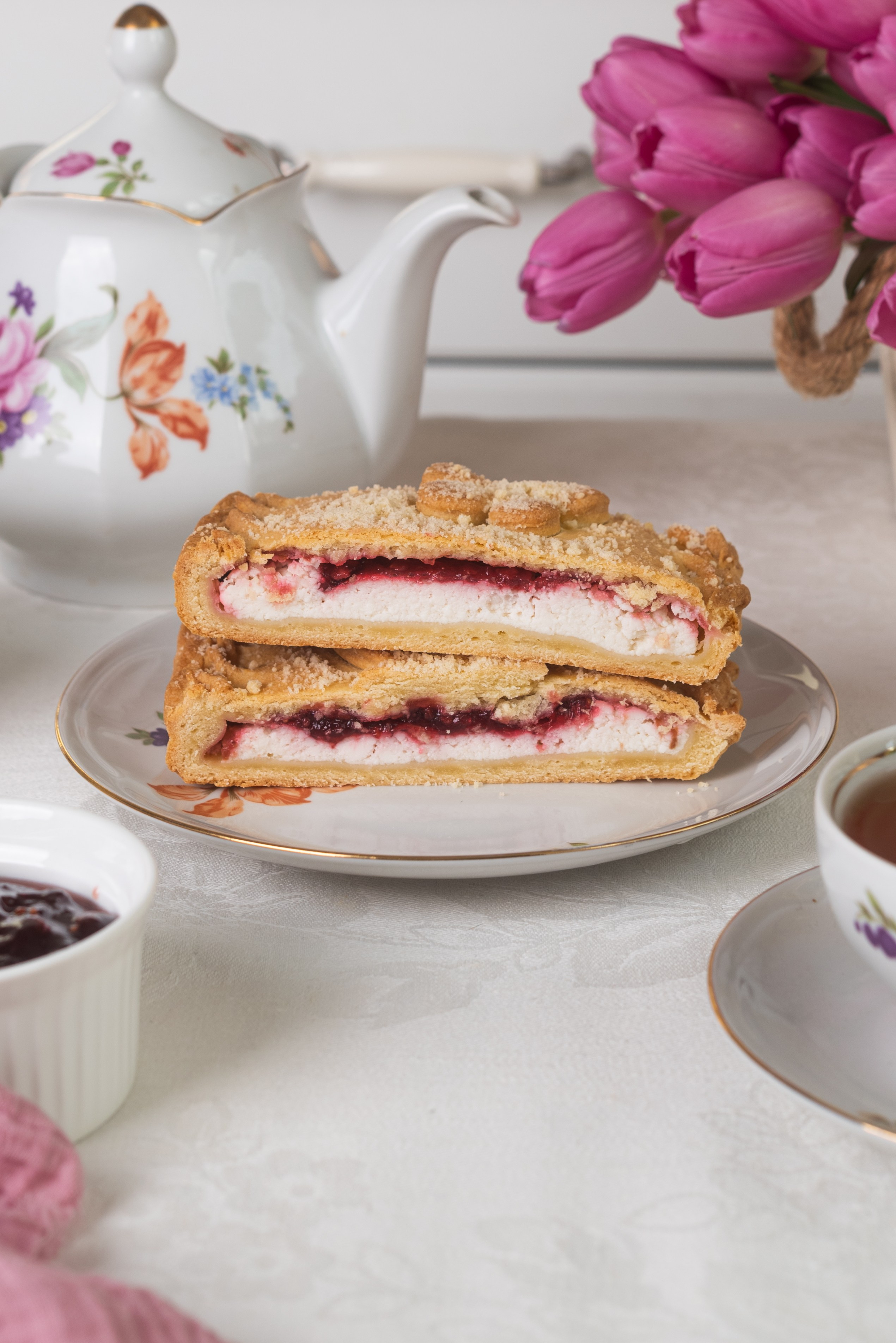 Контент-съемка для социальных сетей. Приветствую Вас на своей странице! Я Розалина Федорова, предметный и фудфотограф в Уфе. Добро пожаловать на мою страницу!