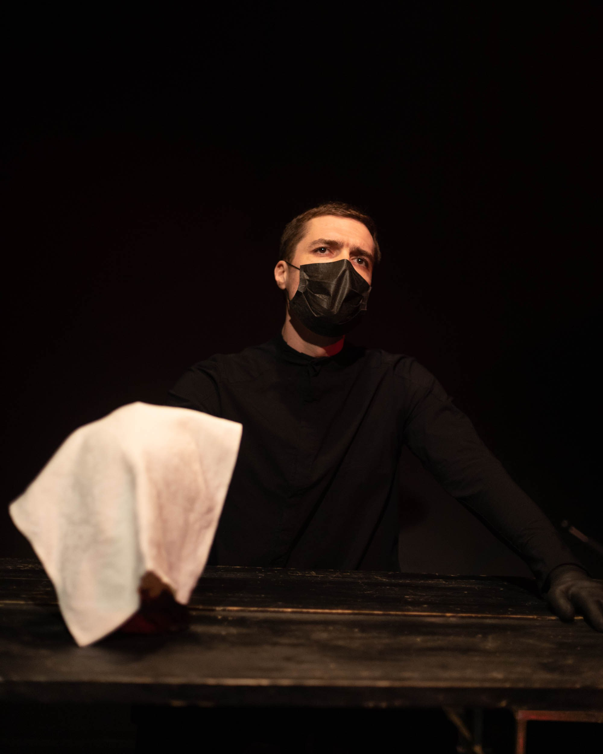 Спектакль «Маскарад». Игорь Березин — фотограф в Москве. Мужские портреты и коммерческая съёмка