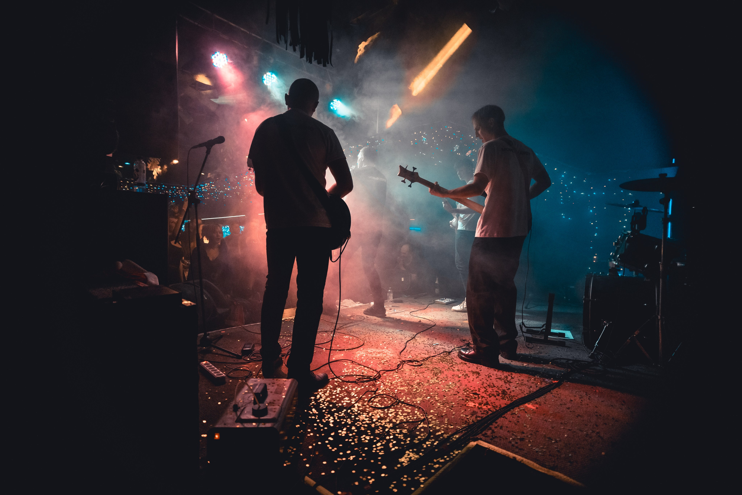 Ex-позиция. Рок-ёлка, клуб-галерея Эрмитаж. 21.12.2024. Фотограф Регина Крикунова г. Красноярск