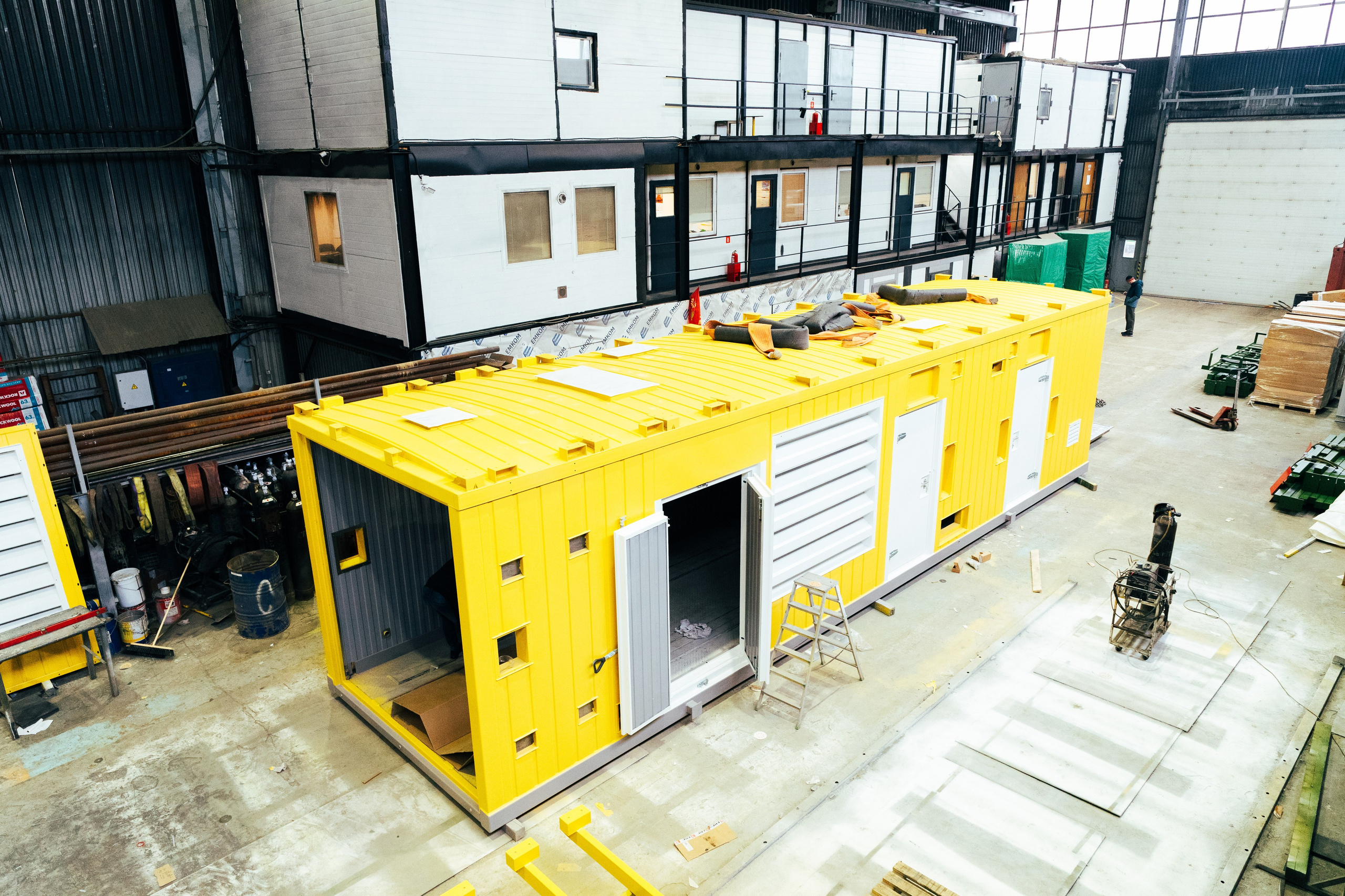 Рабочие цеха компании ПВК. Коммерческий Фотограф Виктор Фоменых