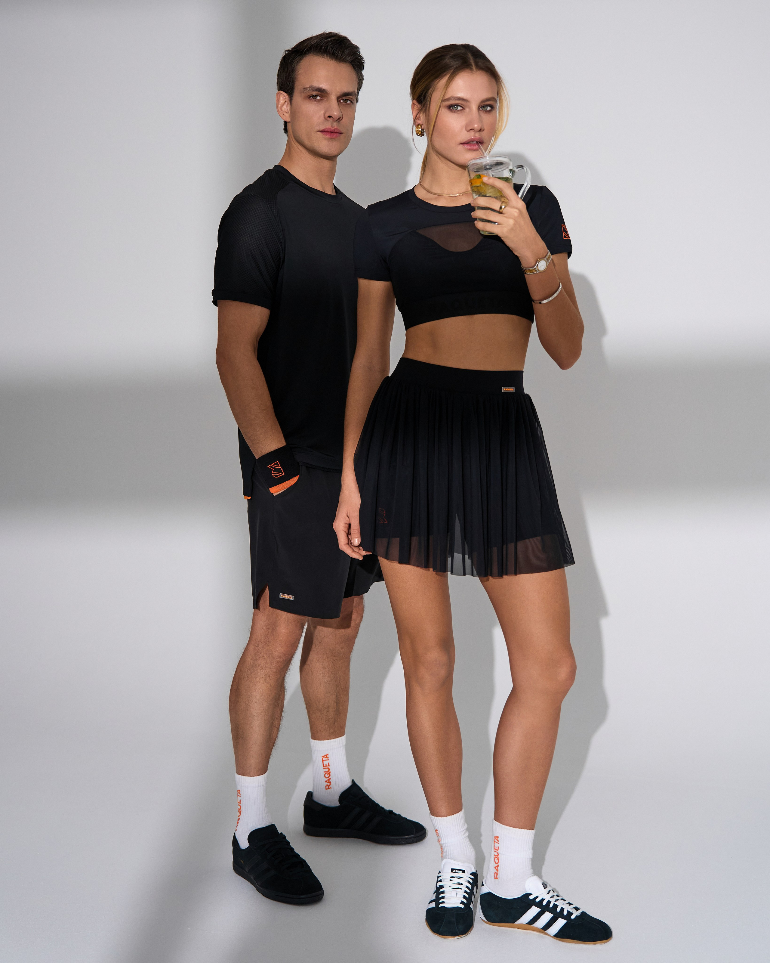 RAQUETA. 595 Production