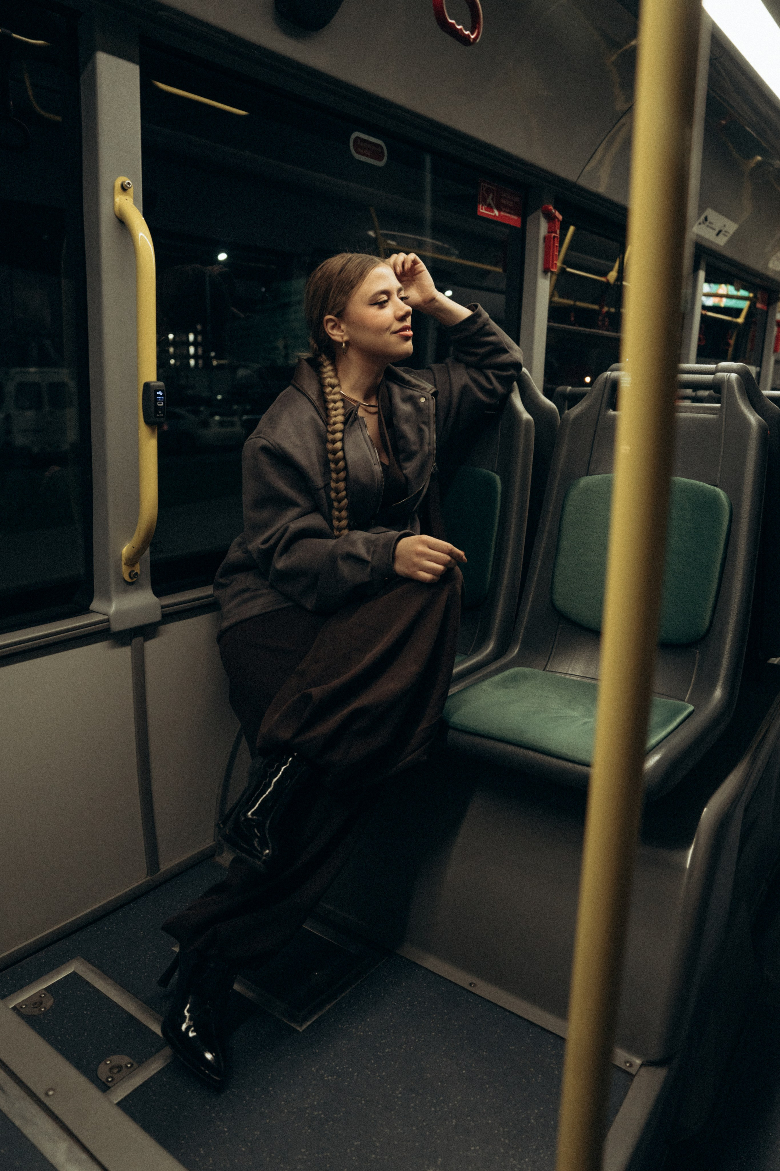 В автобусе. Фотограф и видеограф в Тюмени Екатерина Чернецкая