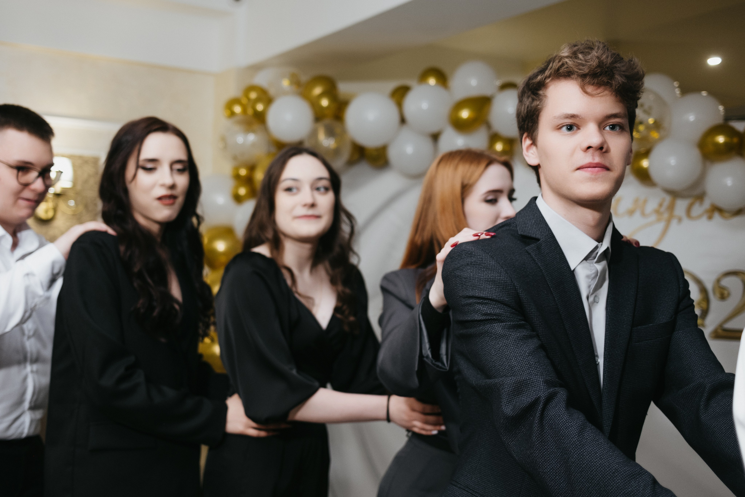 Выпускной 11 класс школы № 30. Свадебный и репортажной фотограф Денис Ожигин в Краснодаре и Краснодарском крае