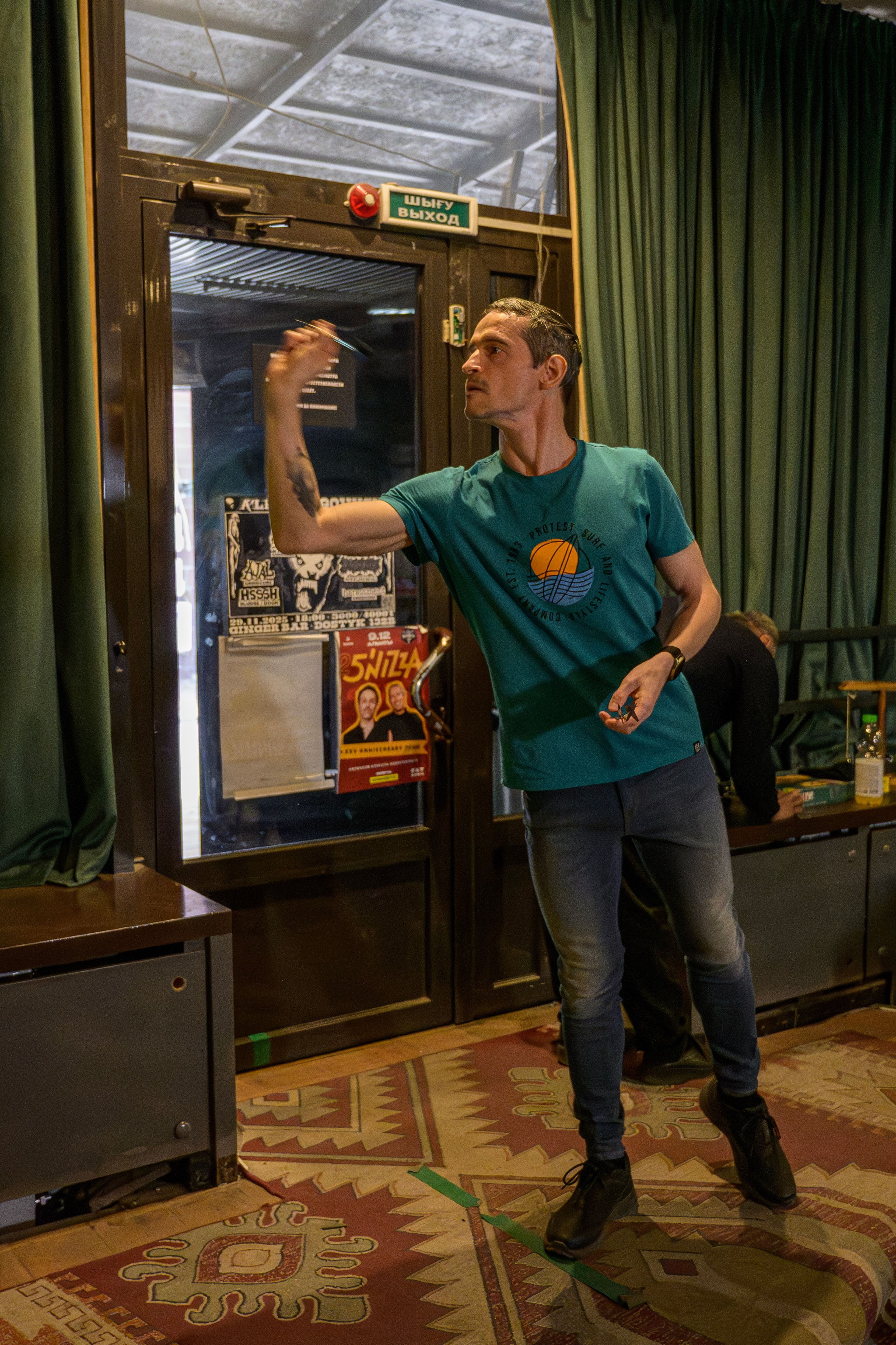 Фотосъемка мероприятия Ginger Pub Cup 2 — чемпионат по дартсу. Фотограф в Алматы Егор Поленов