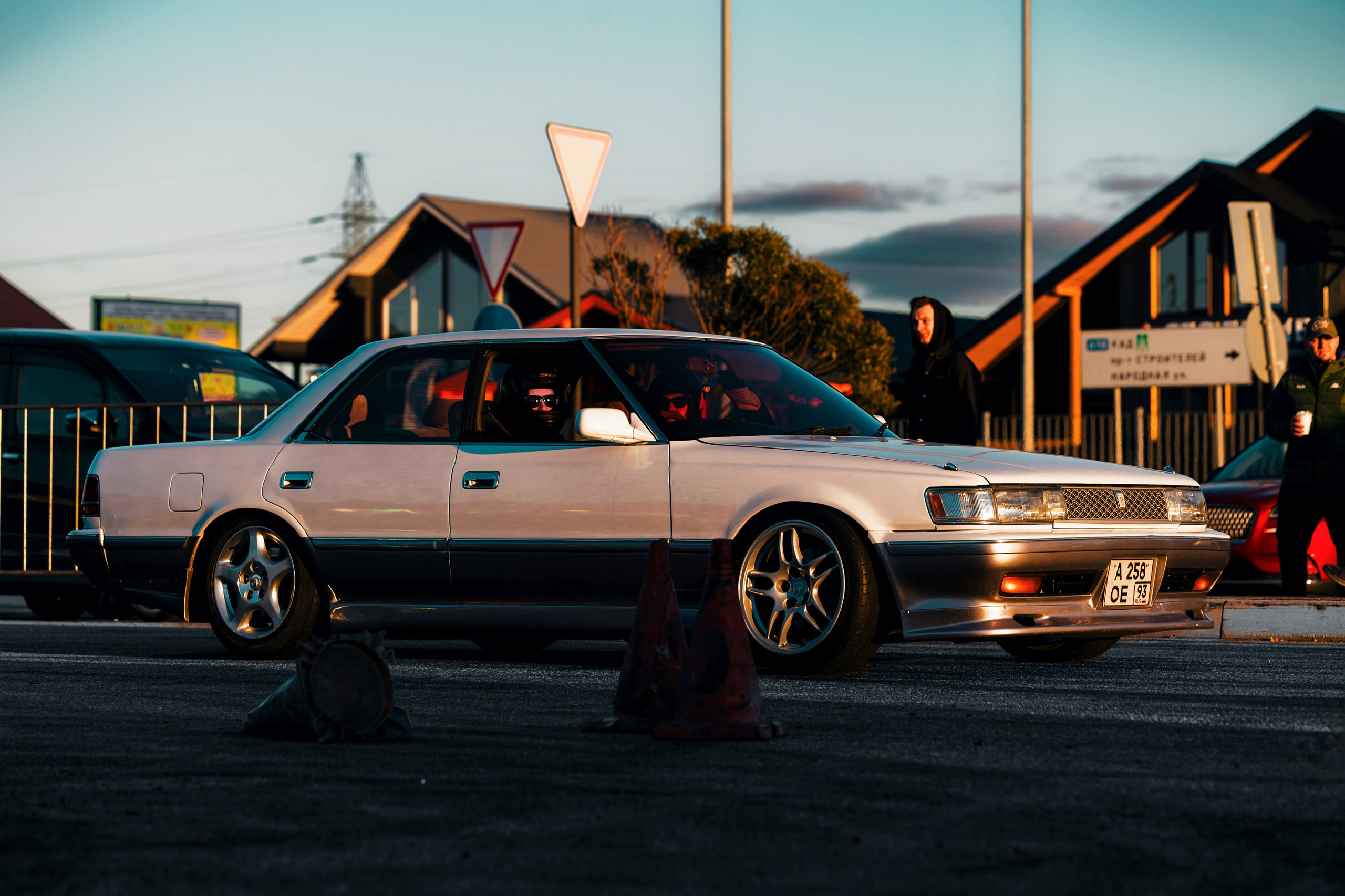 Фотографии закрытия сезона 2025 VibeSide — дрифт и автошоу у МЕГА Дыбенко, Санкт-Петербург