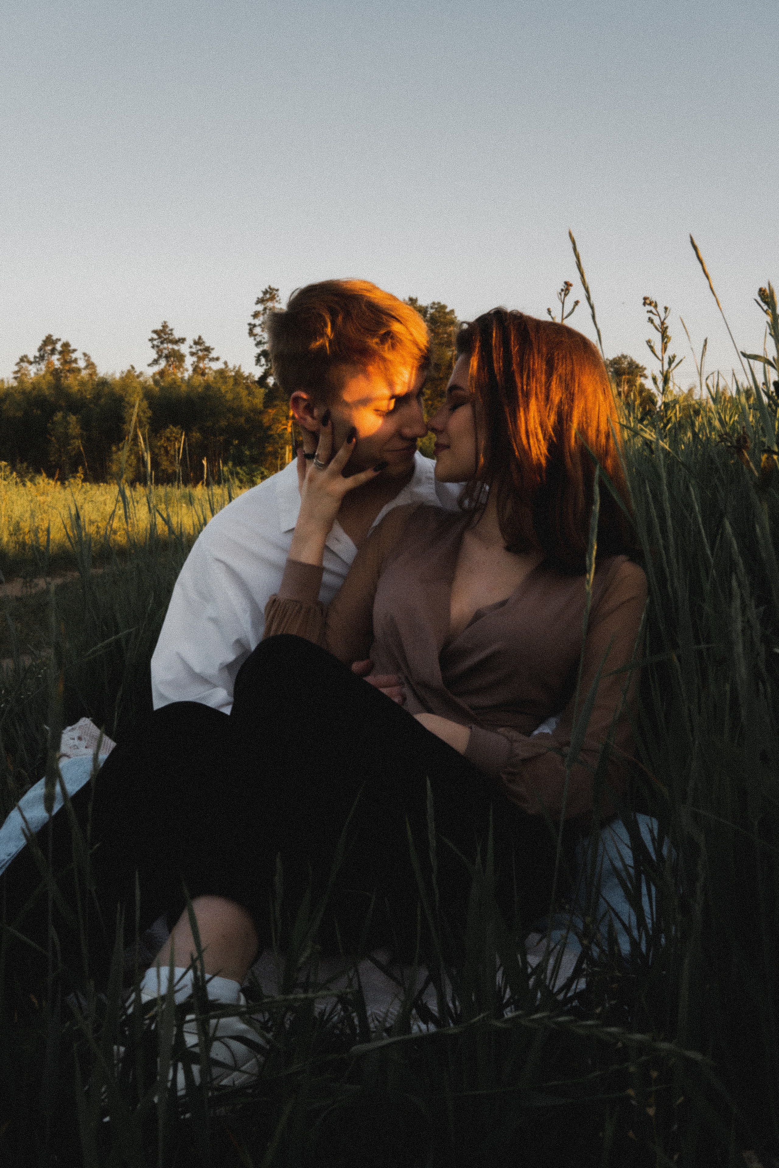 Любовь в закатном поле. love story. Свадебный и портретный фотограф в Москве, Светлана Янковая