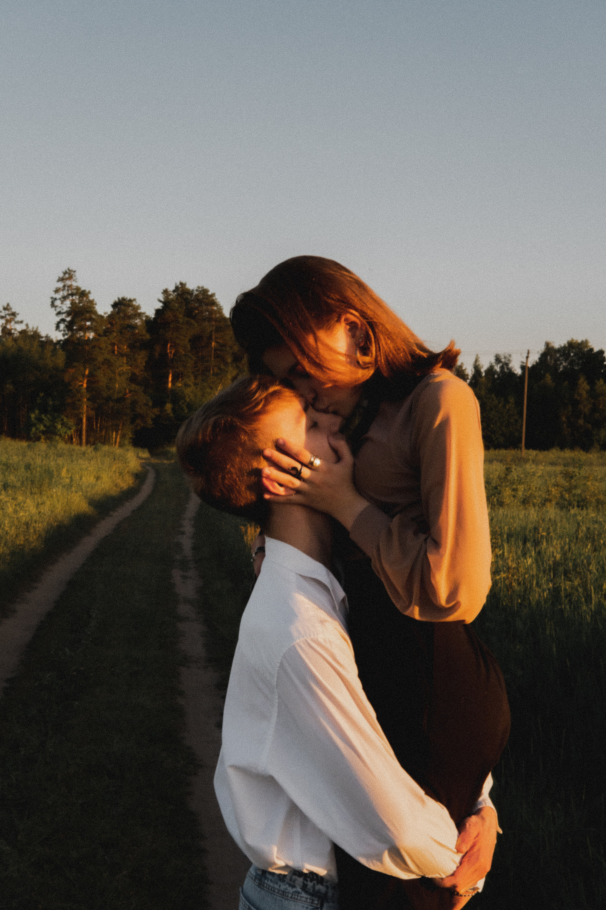 Любовь в закатном поле. love story. Свадебный и портретный фотограф в Москве, Светлана Янковая