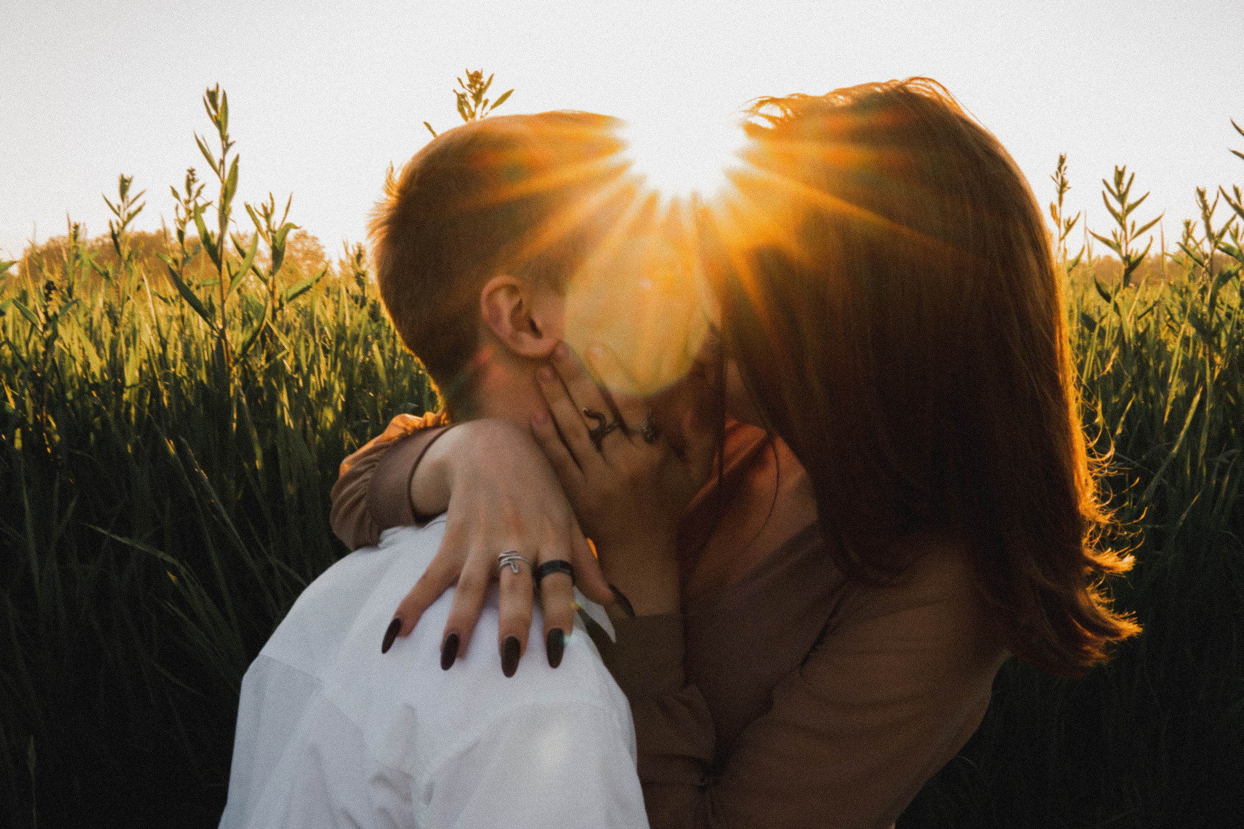 Любовь в закатном поле. love story. Свадебный и портретный фотограф в Москве, Светлана Янковая